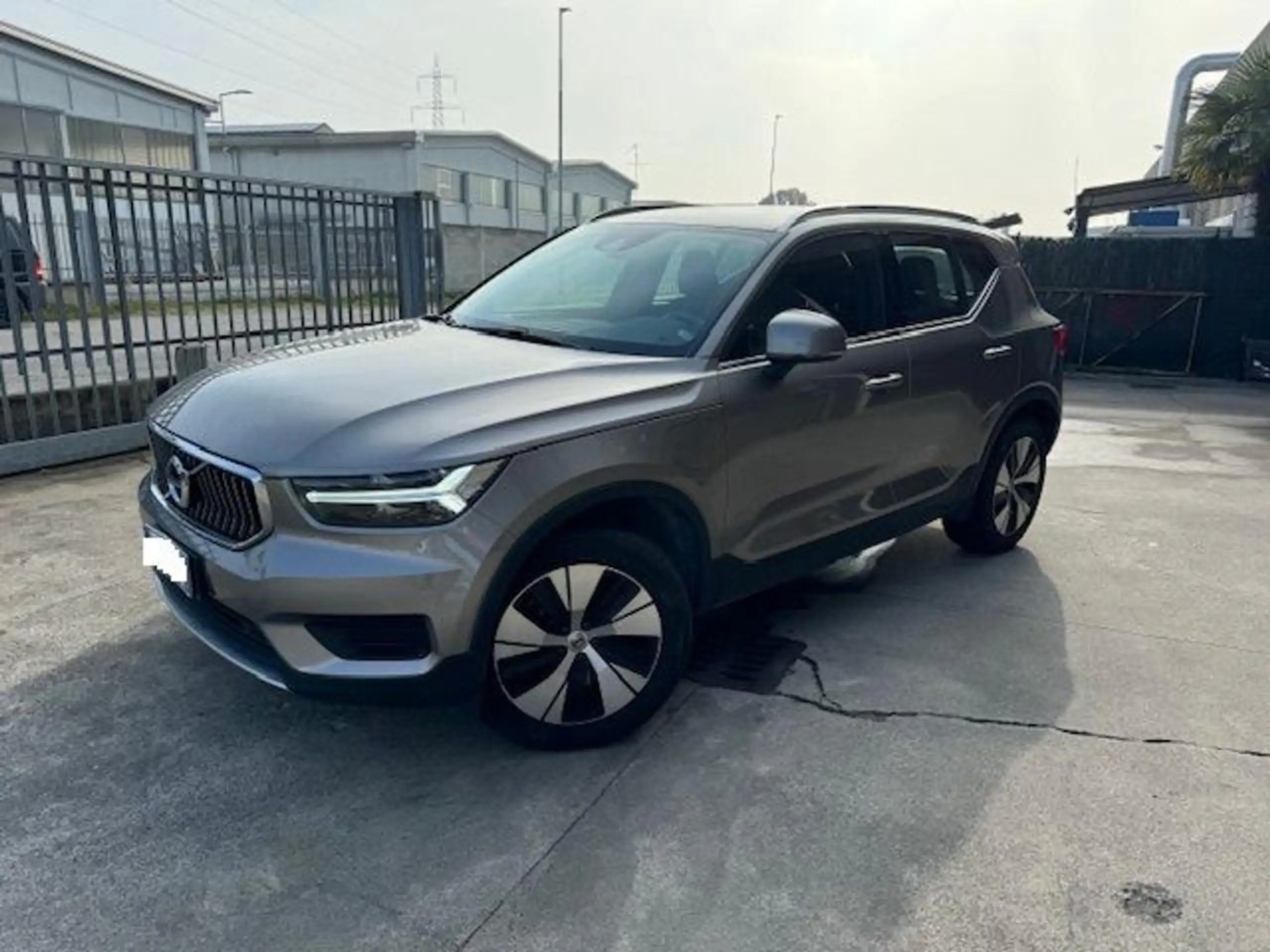 Volvo - XC40