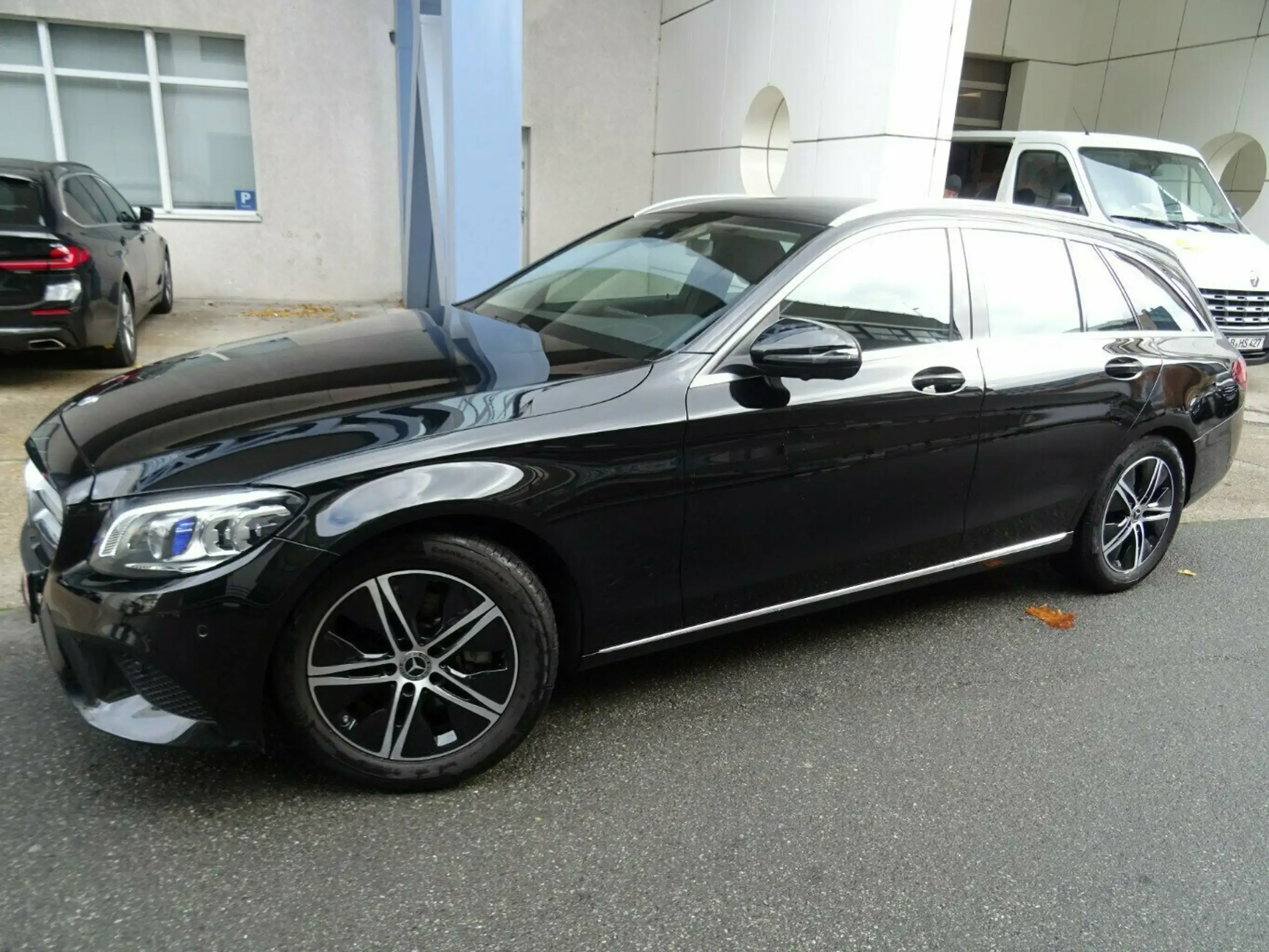 Mercedes-Benz - C 220