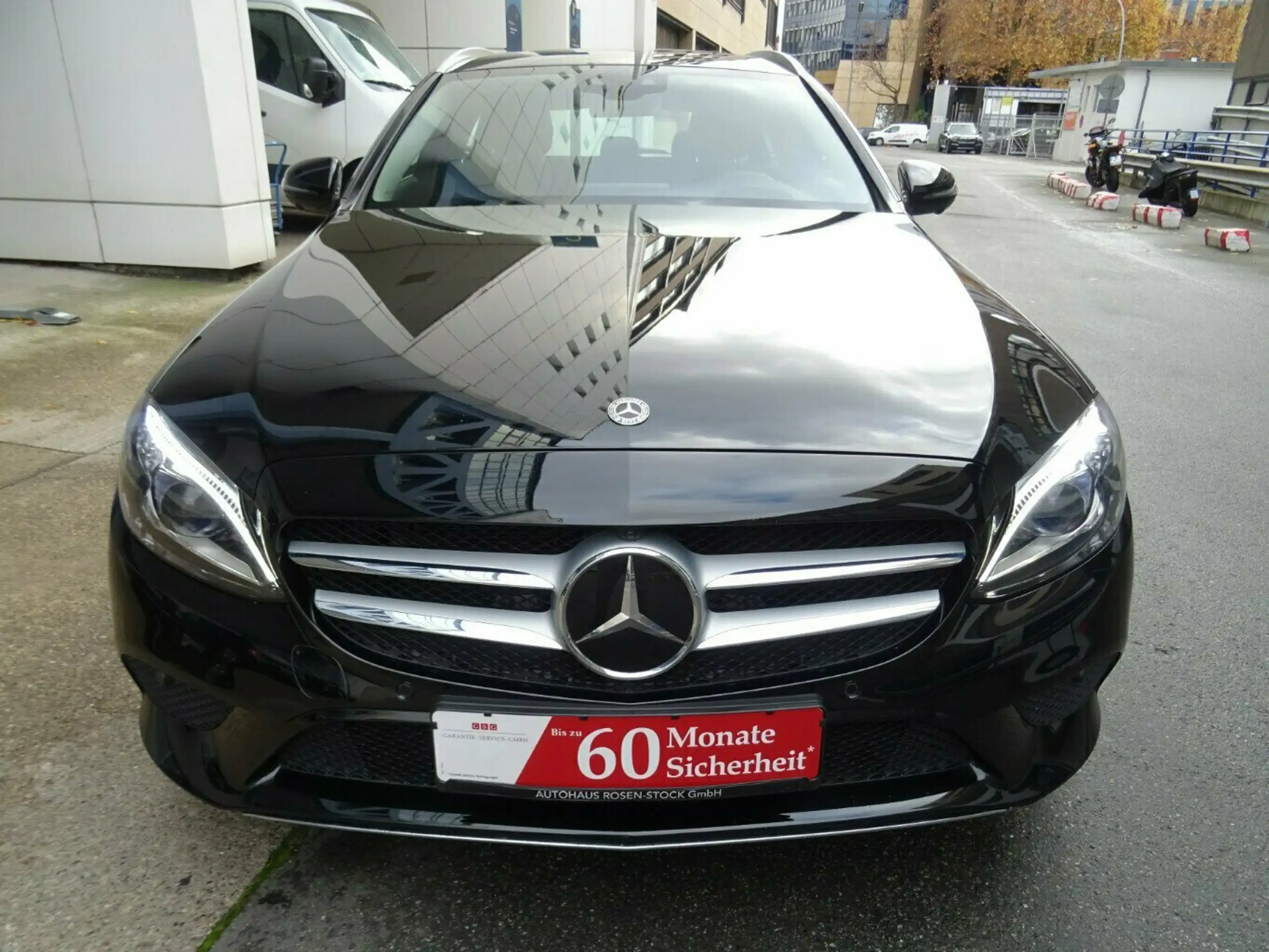 Mercedes-Benz - C 220