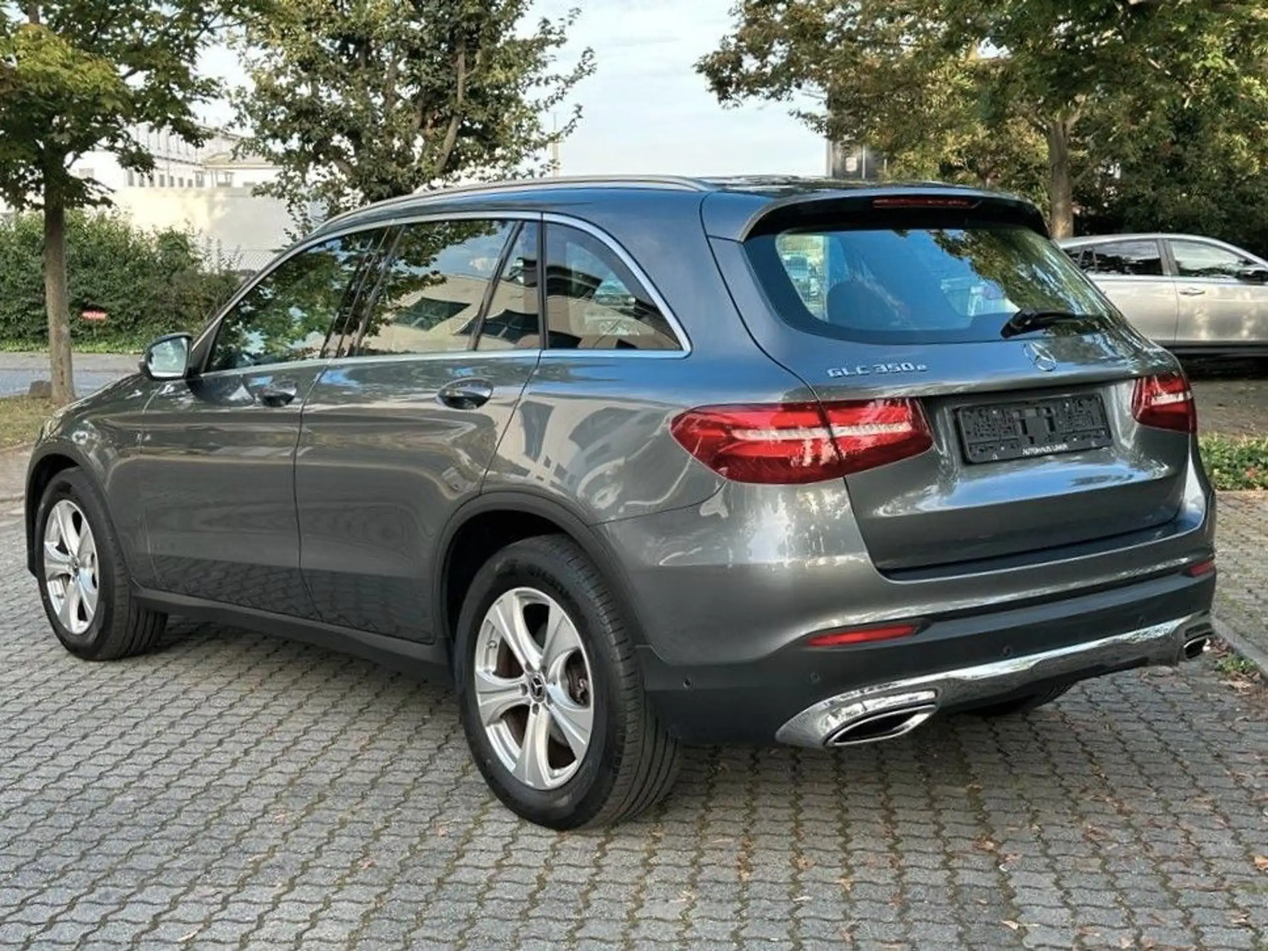 Mercedes-Benz - GLC 350