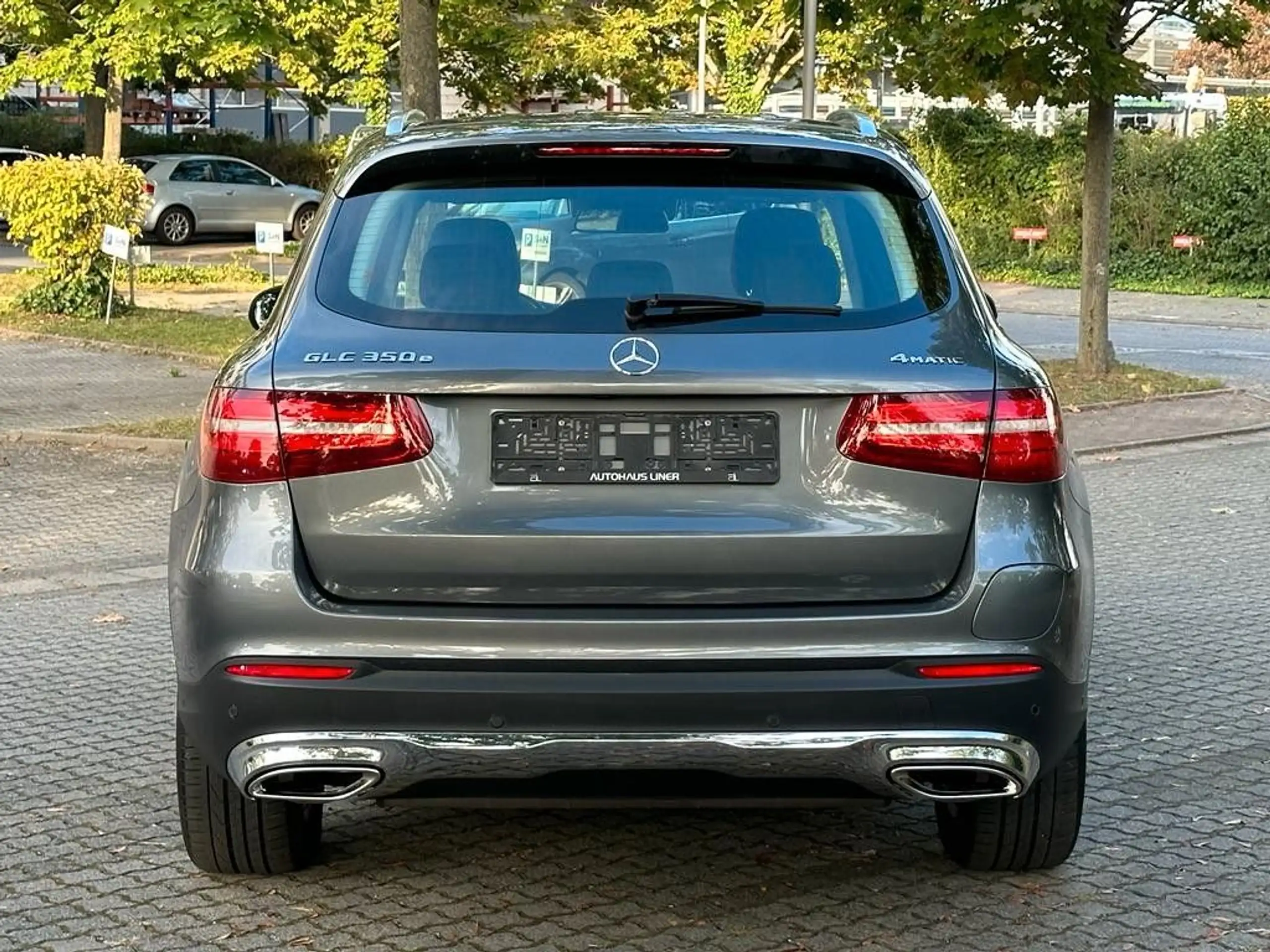 Mercedes-Benz - GLC 350