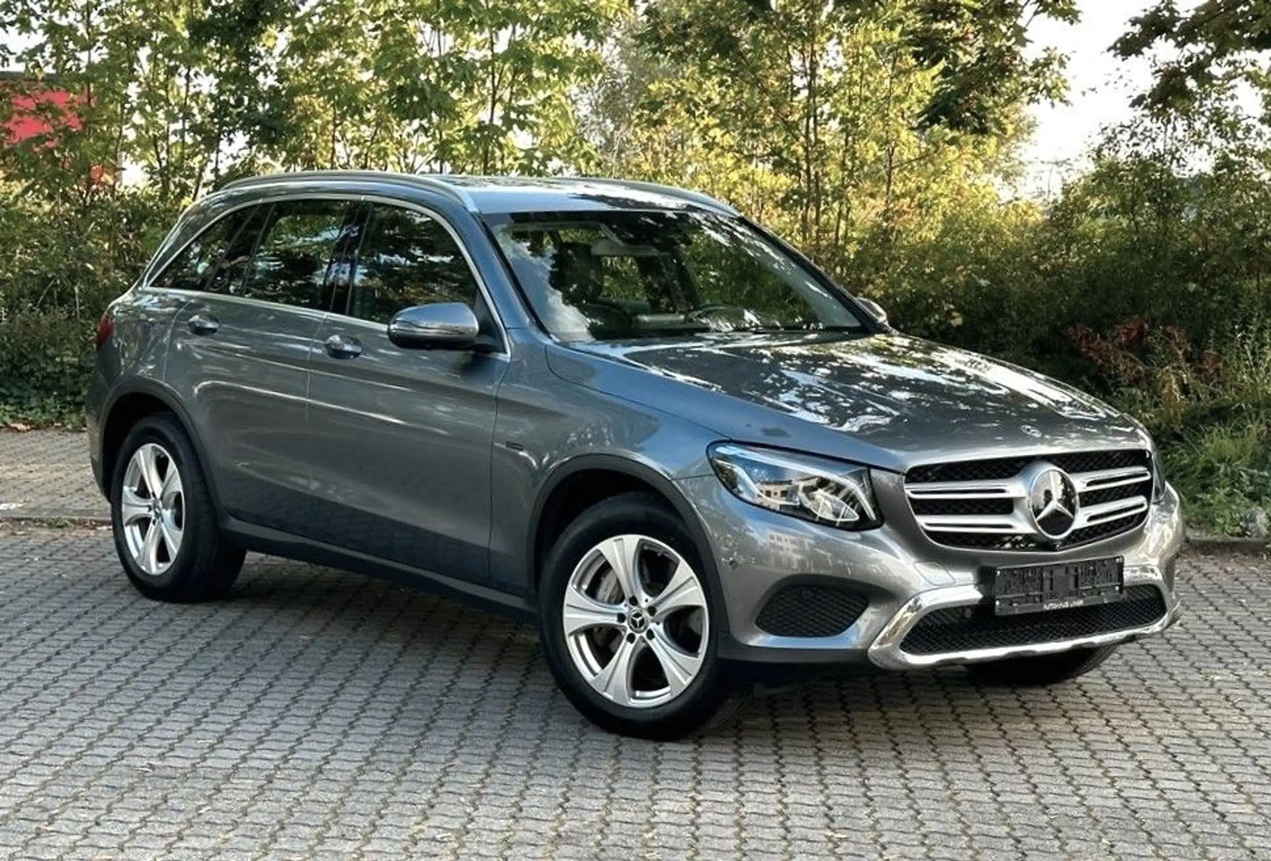 Mercedes-Benz - GLC 350