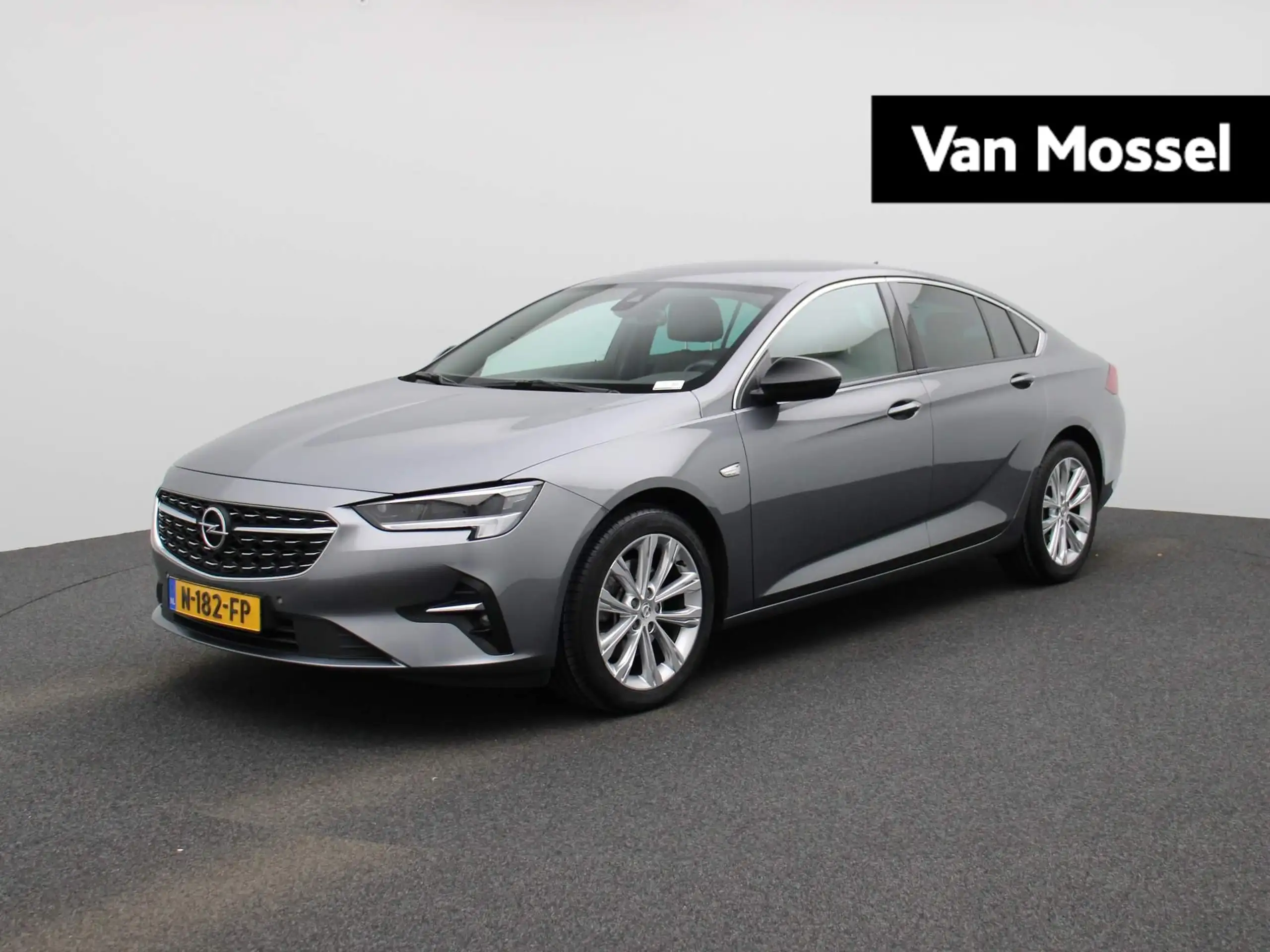 Opel Insignia 2021