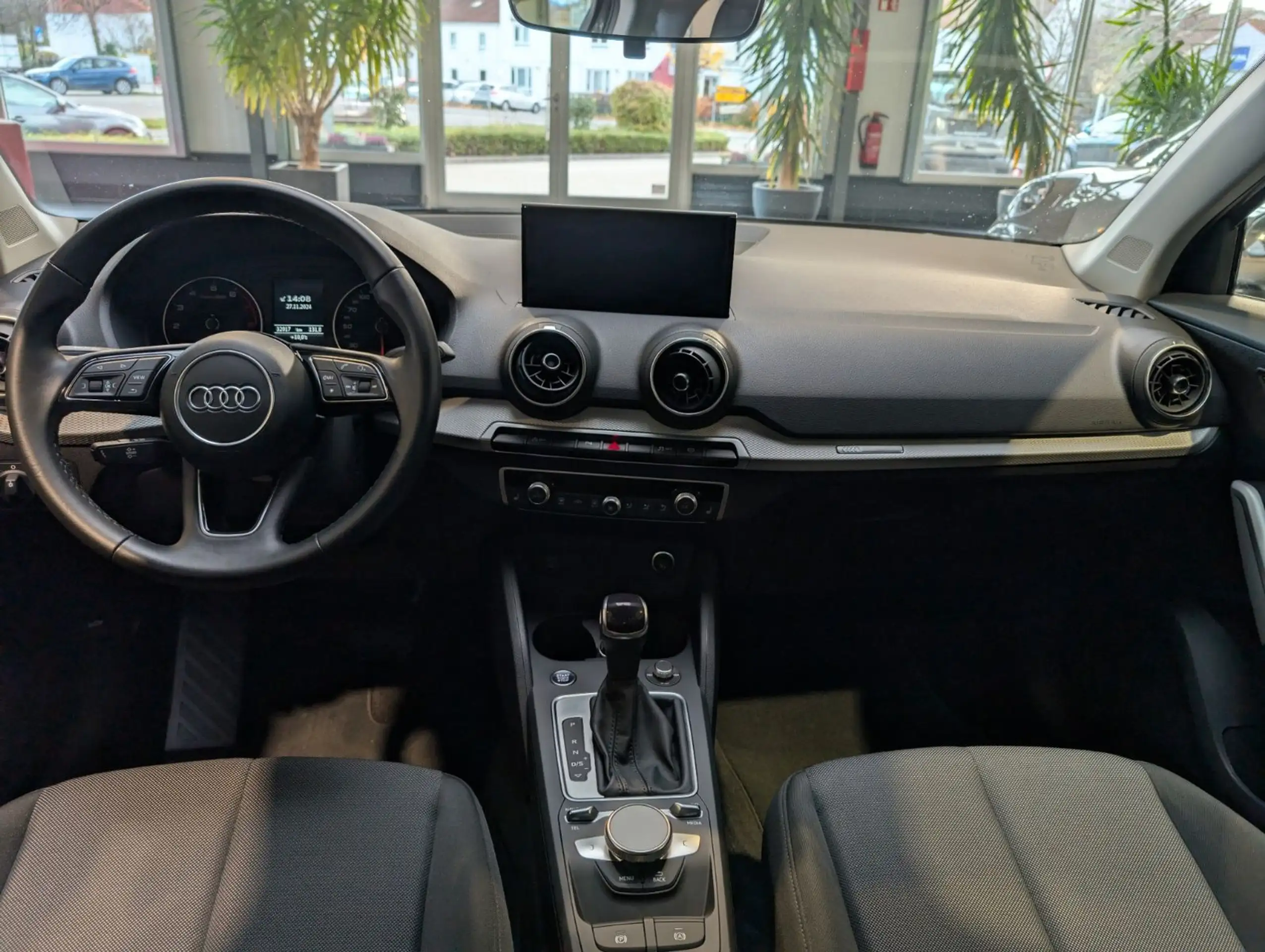 Audi - Q2