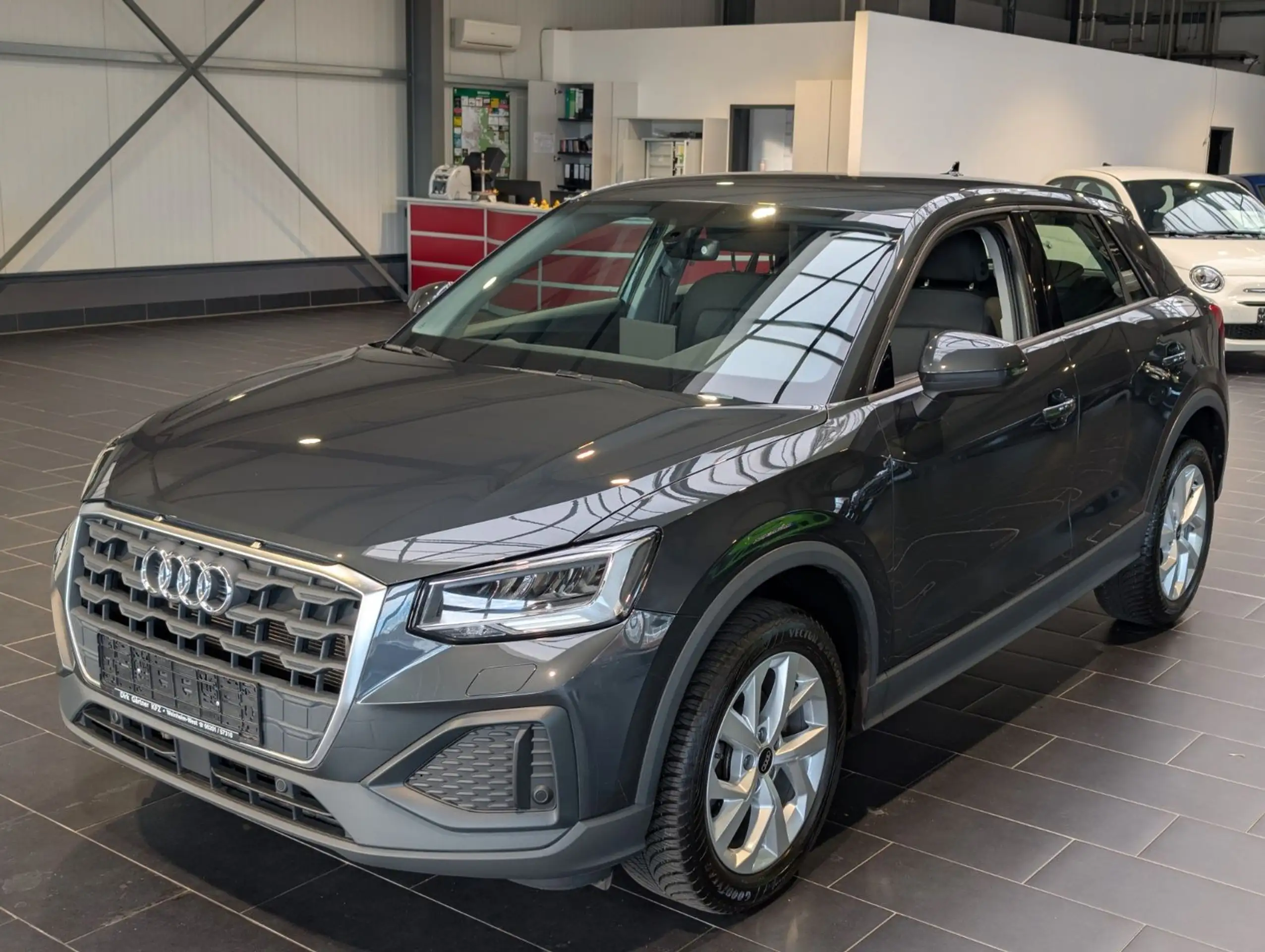 Audi - Q2