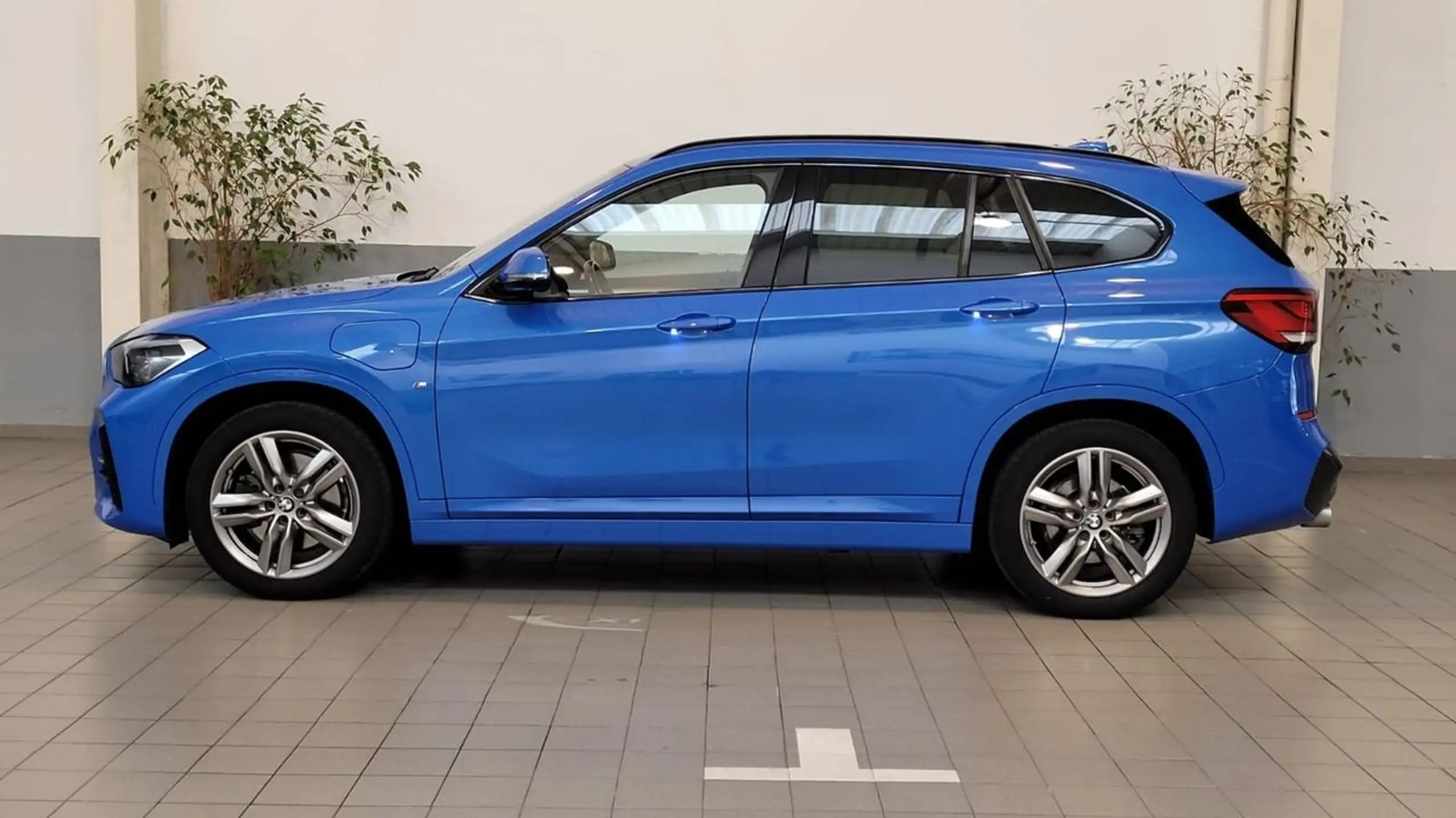 BMW - X1