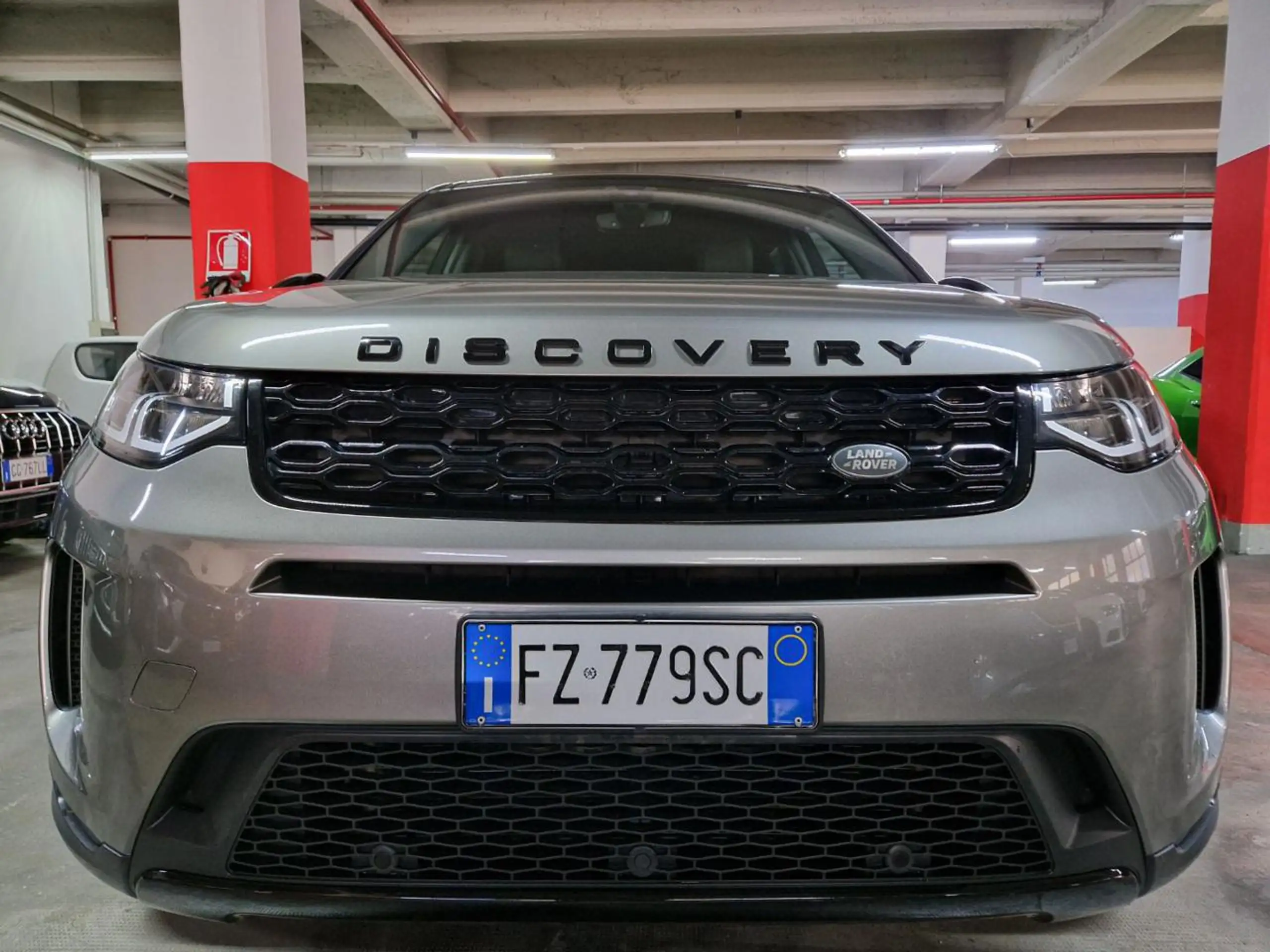 Land Rover - Discovery Sport