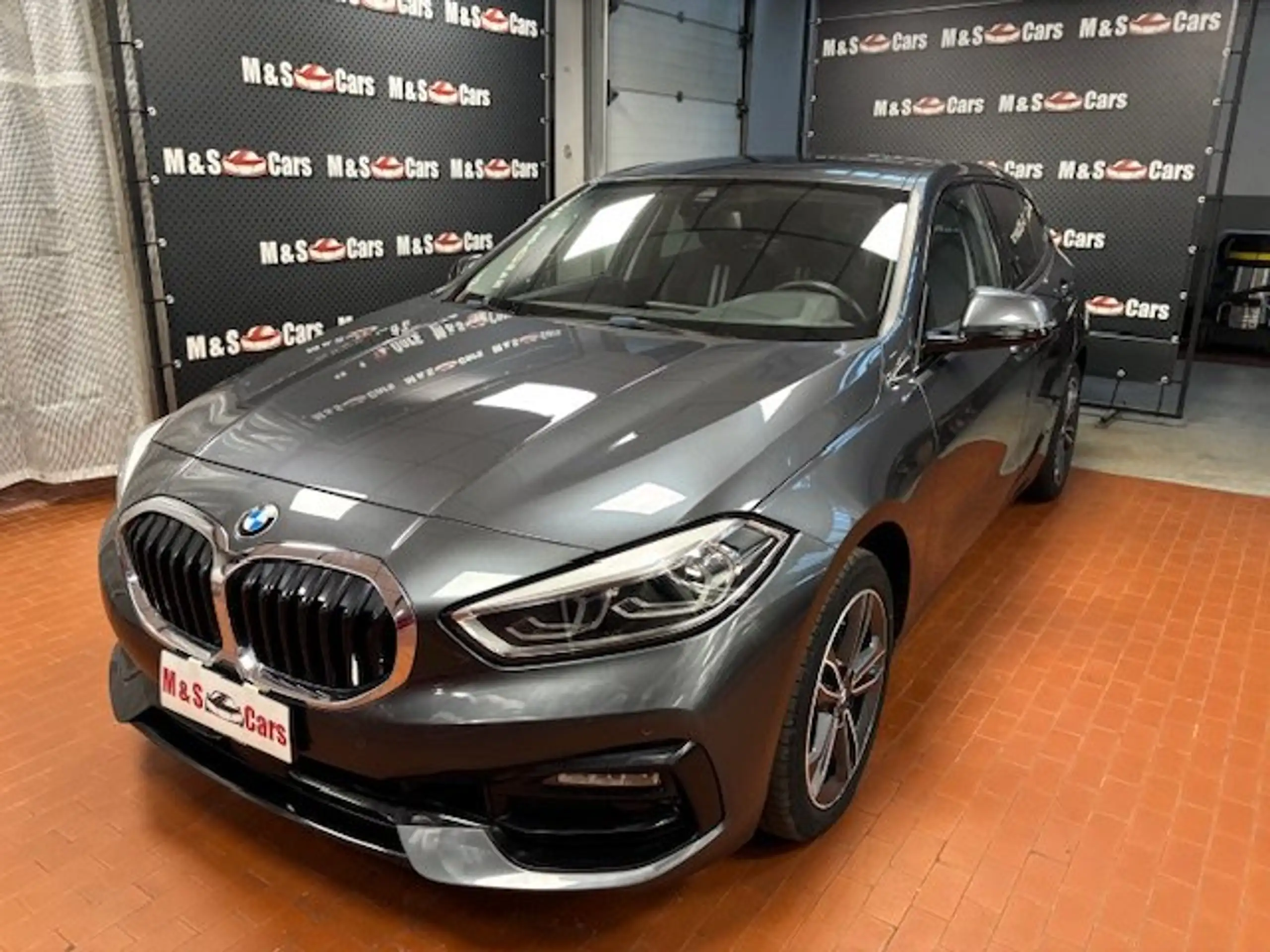 BMW 118 2021