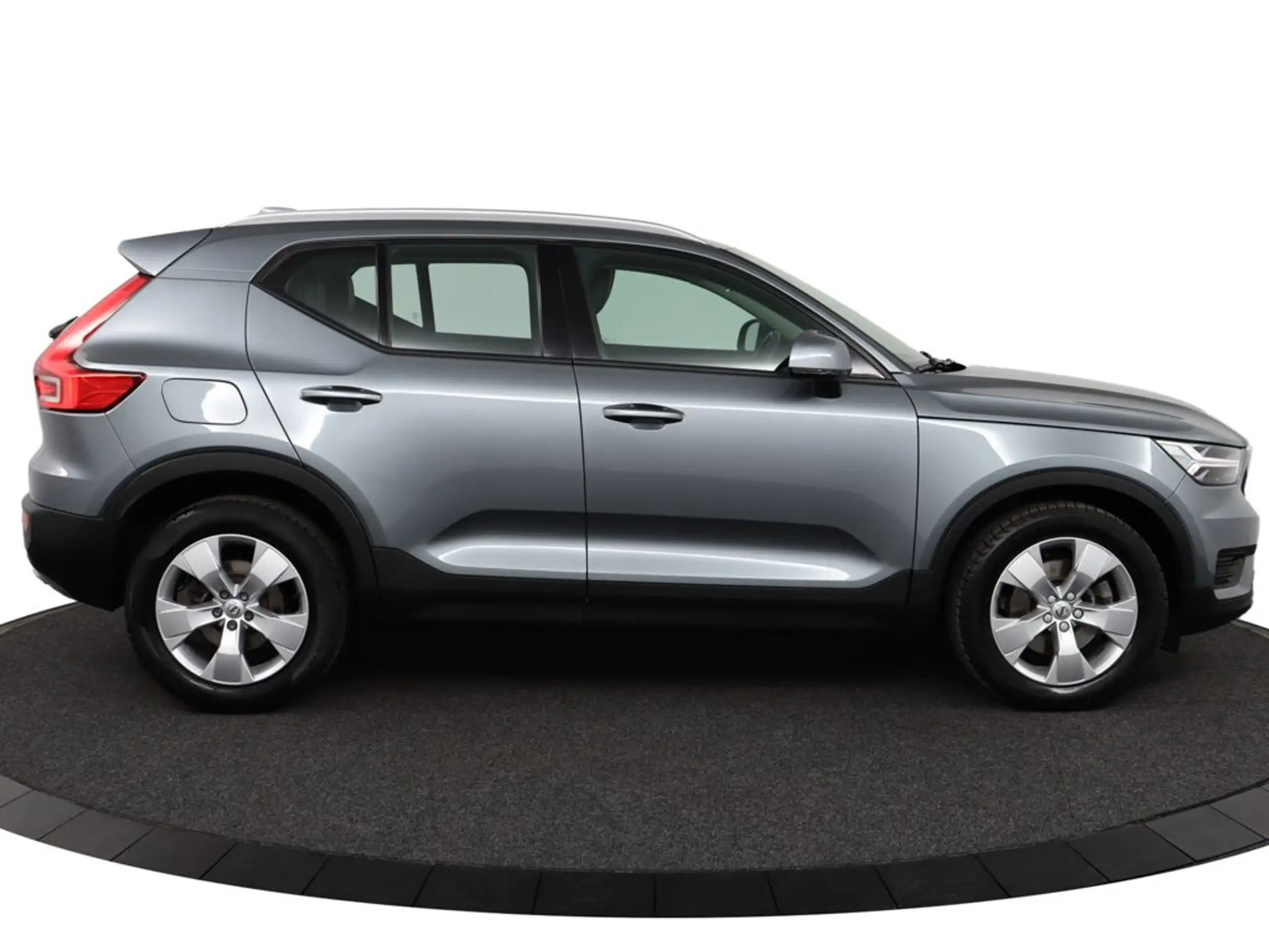 Volvo - XC40