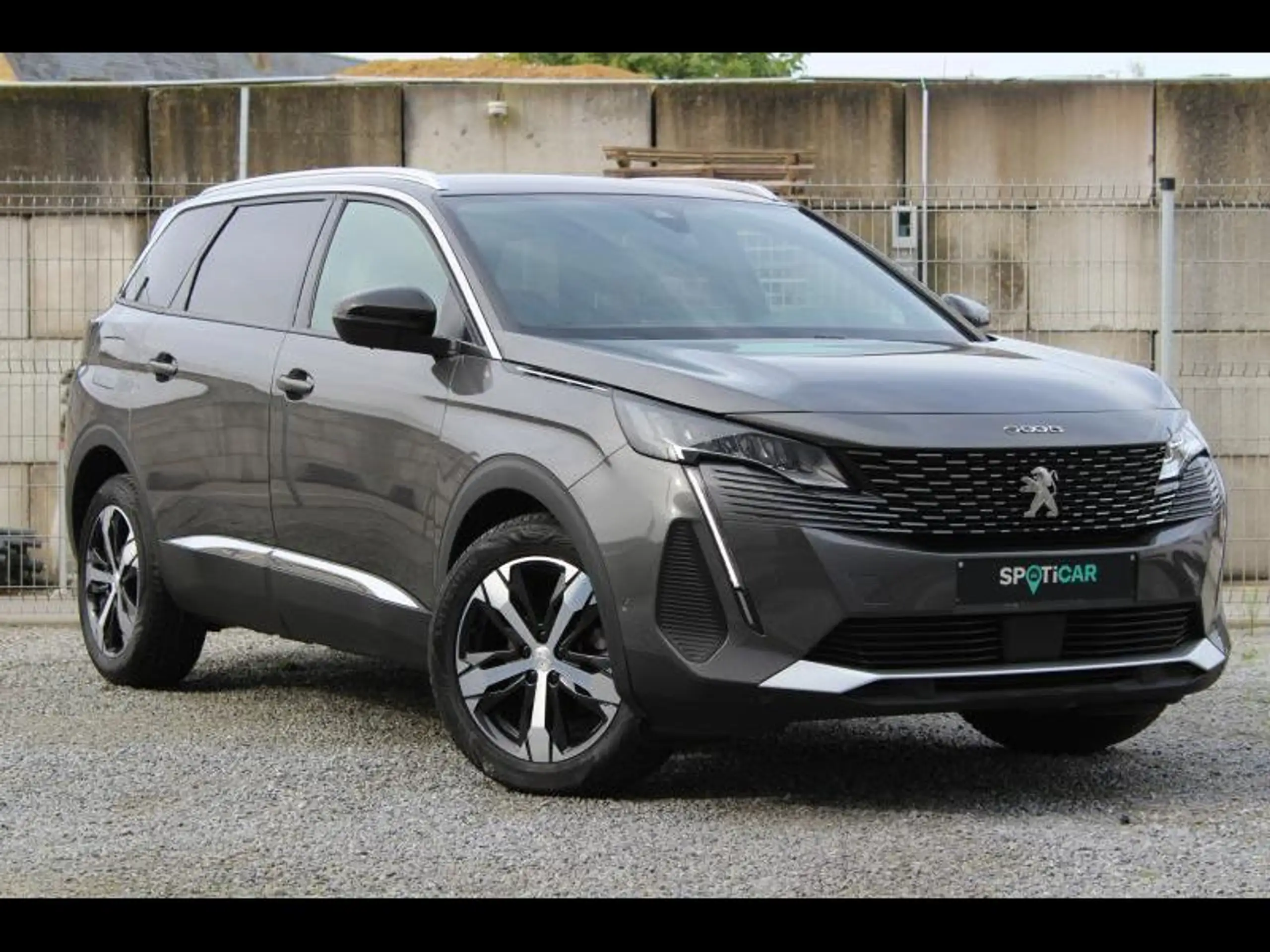 Peugeot - 5008