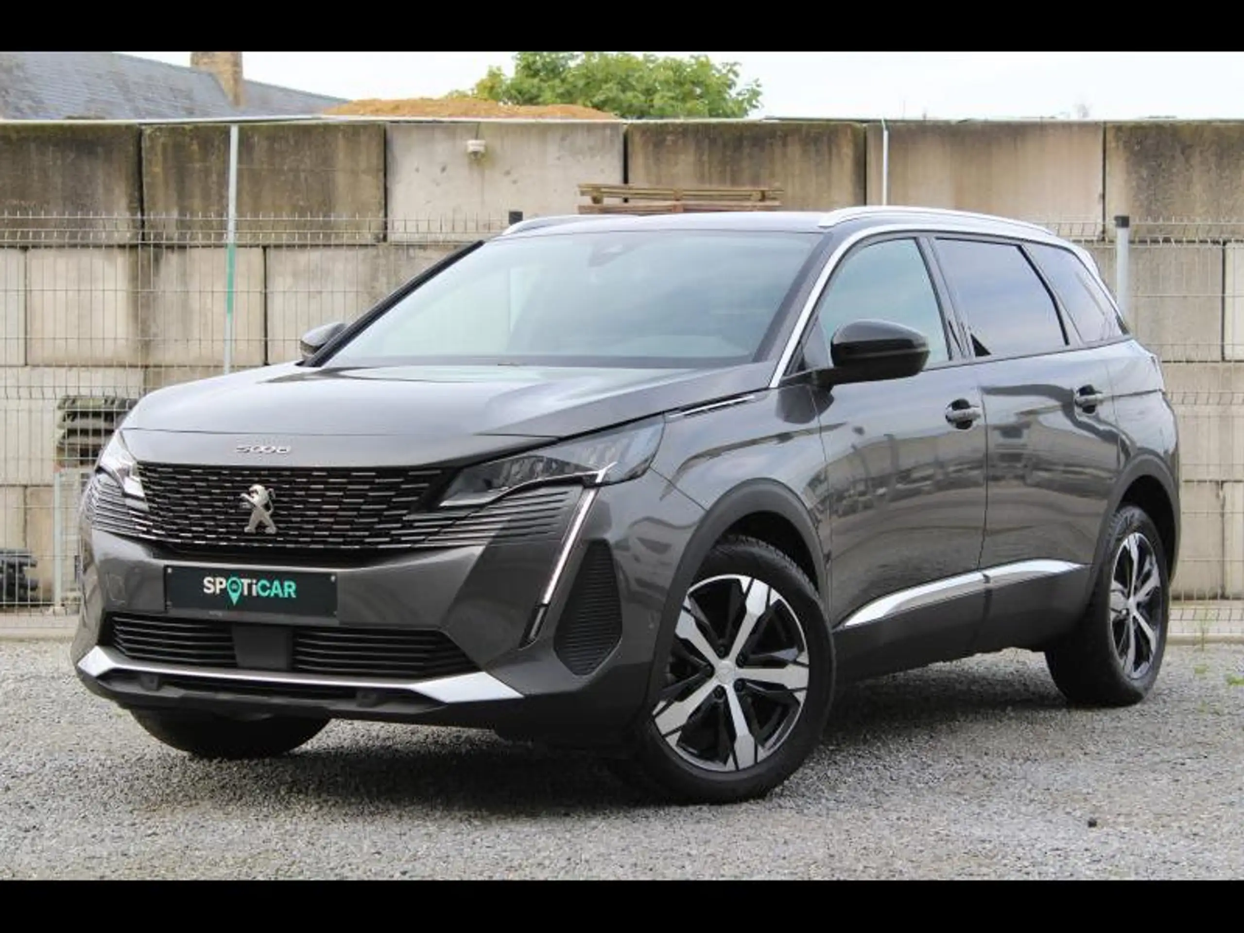 Peugeot - 5008