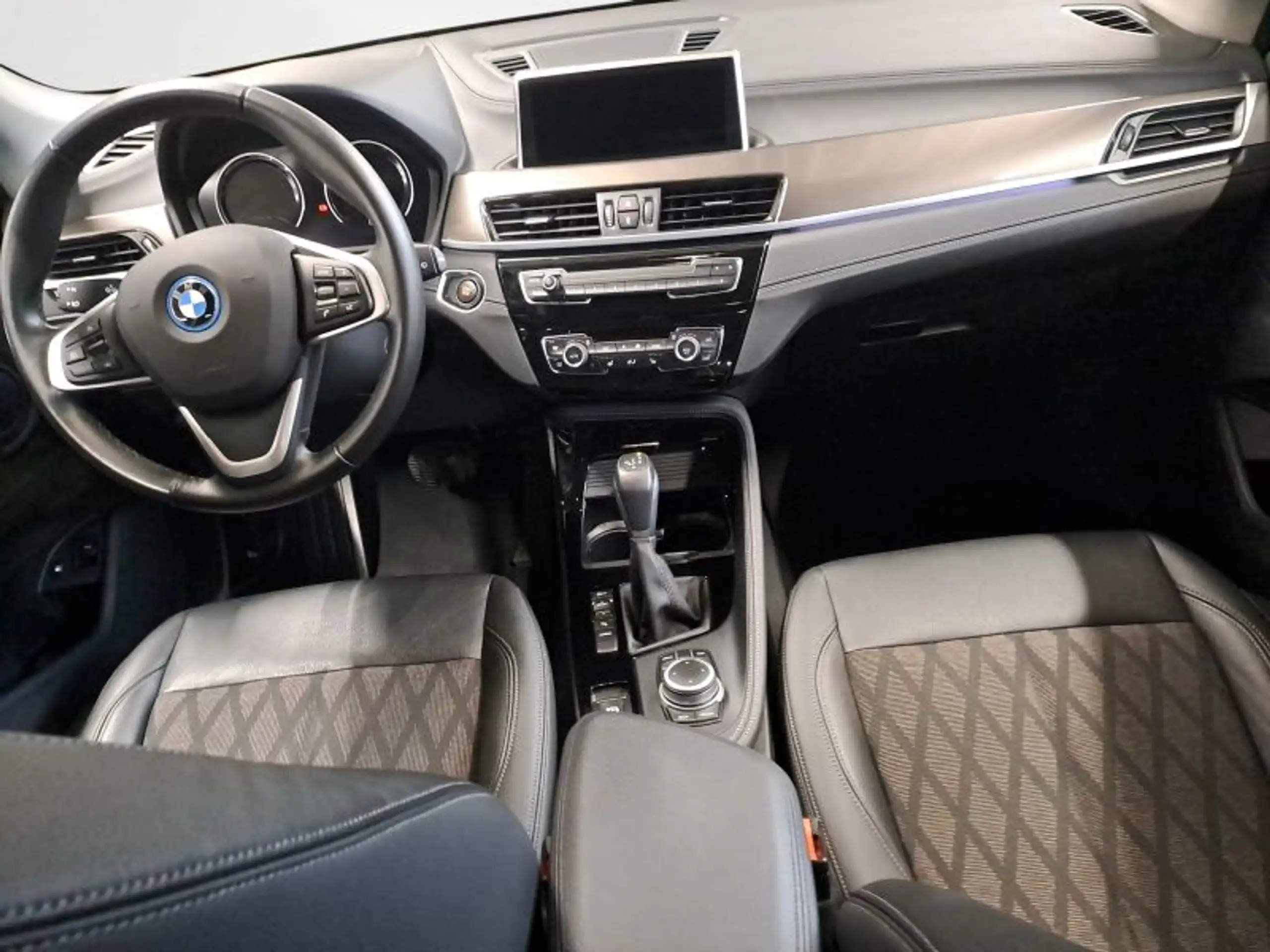 BMW - X1