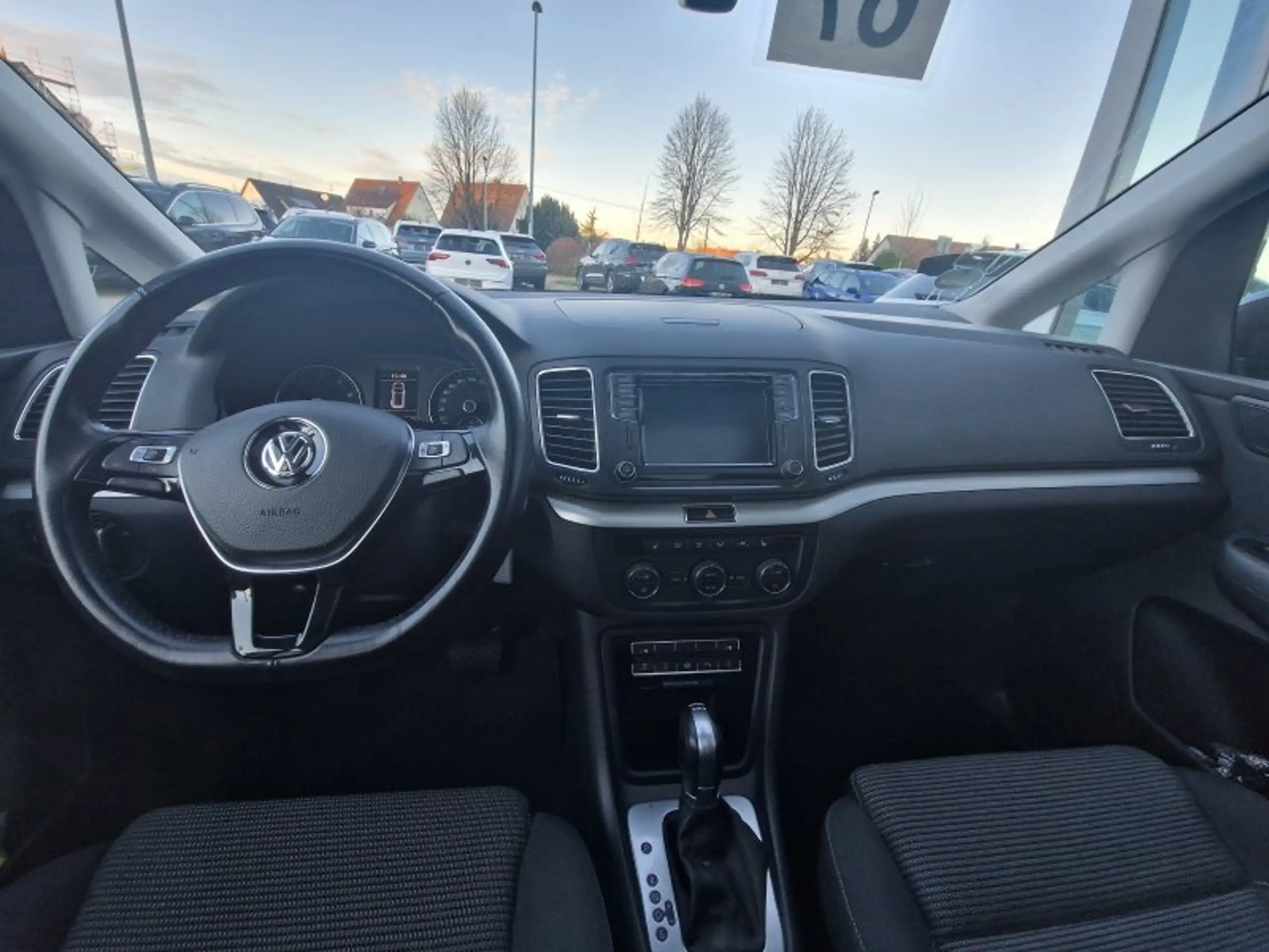 Volkswagen - Sharan