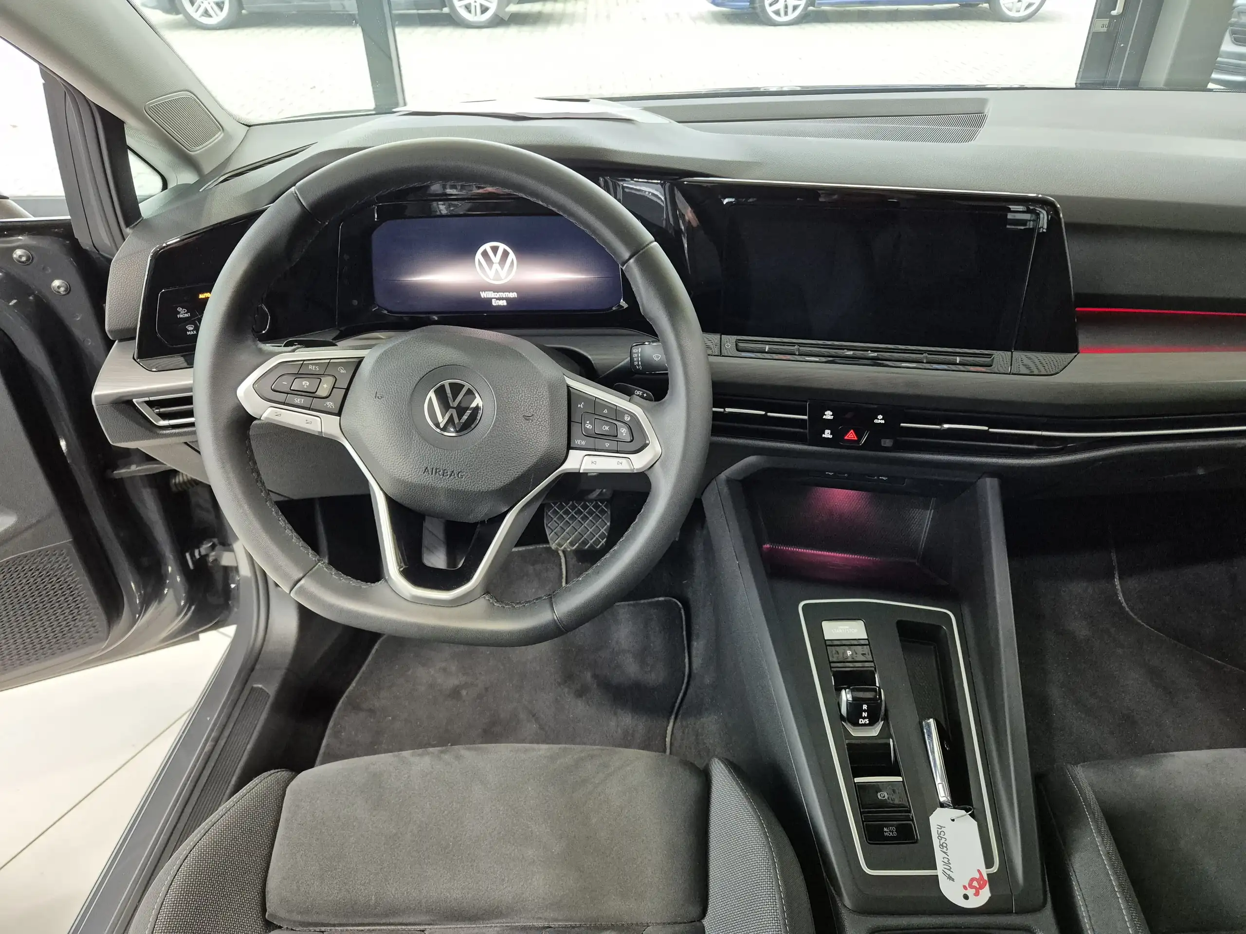 Volkswagen - Golf