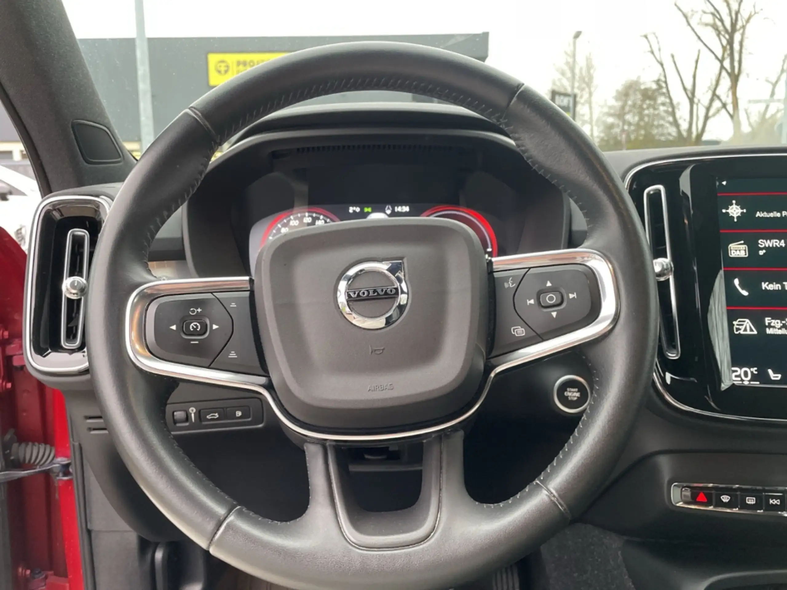 Volvo - XC40