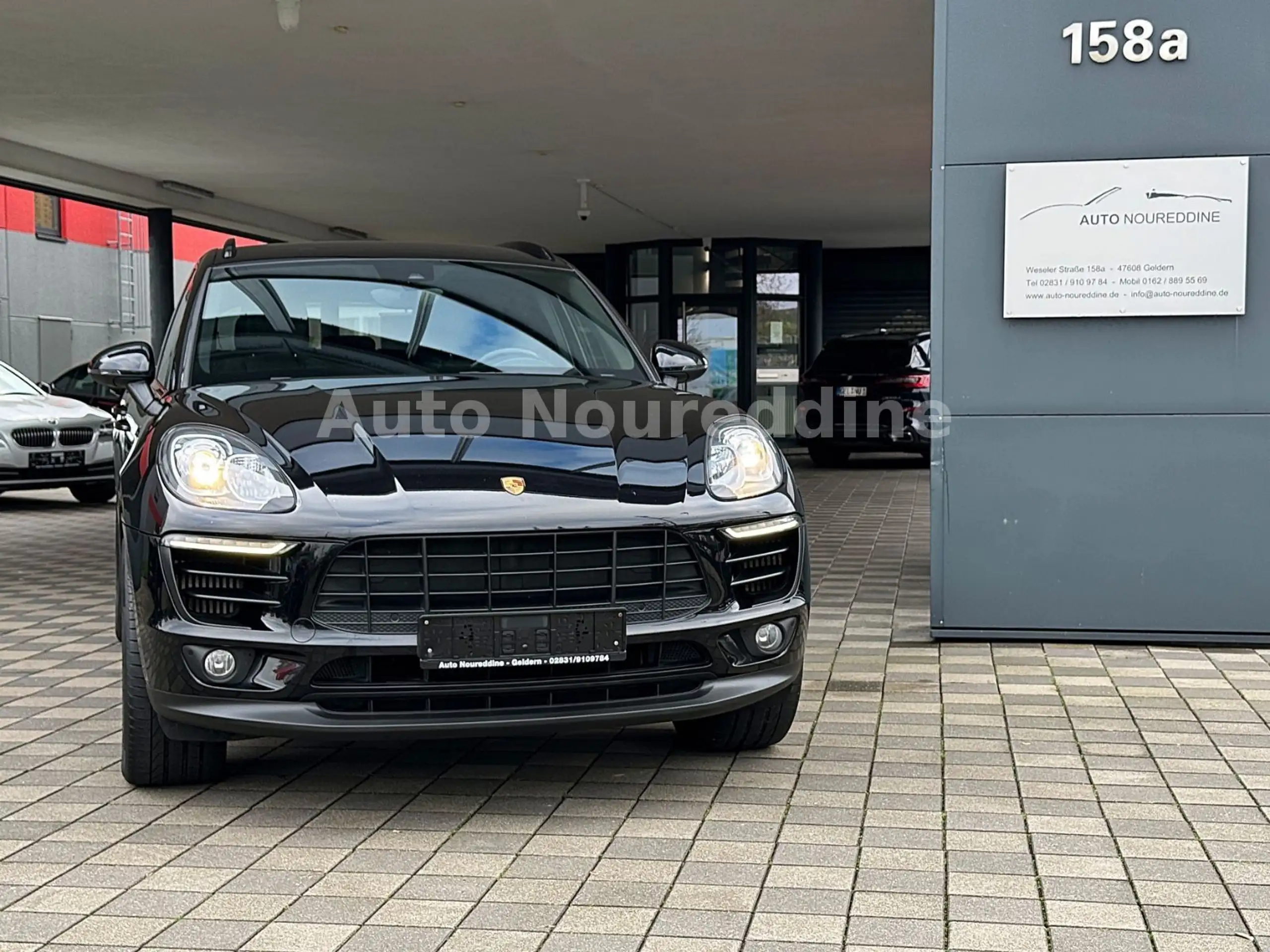 Porsche - Macan