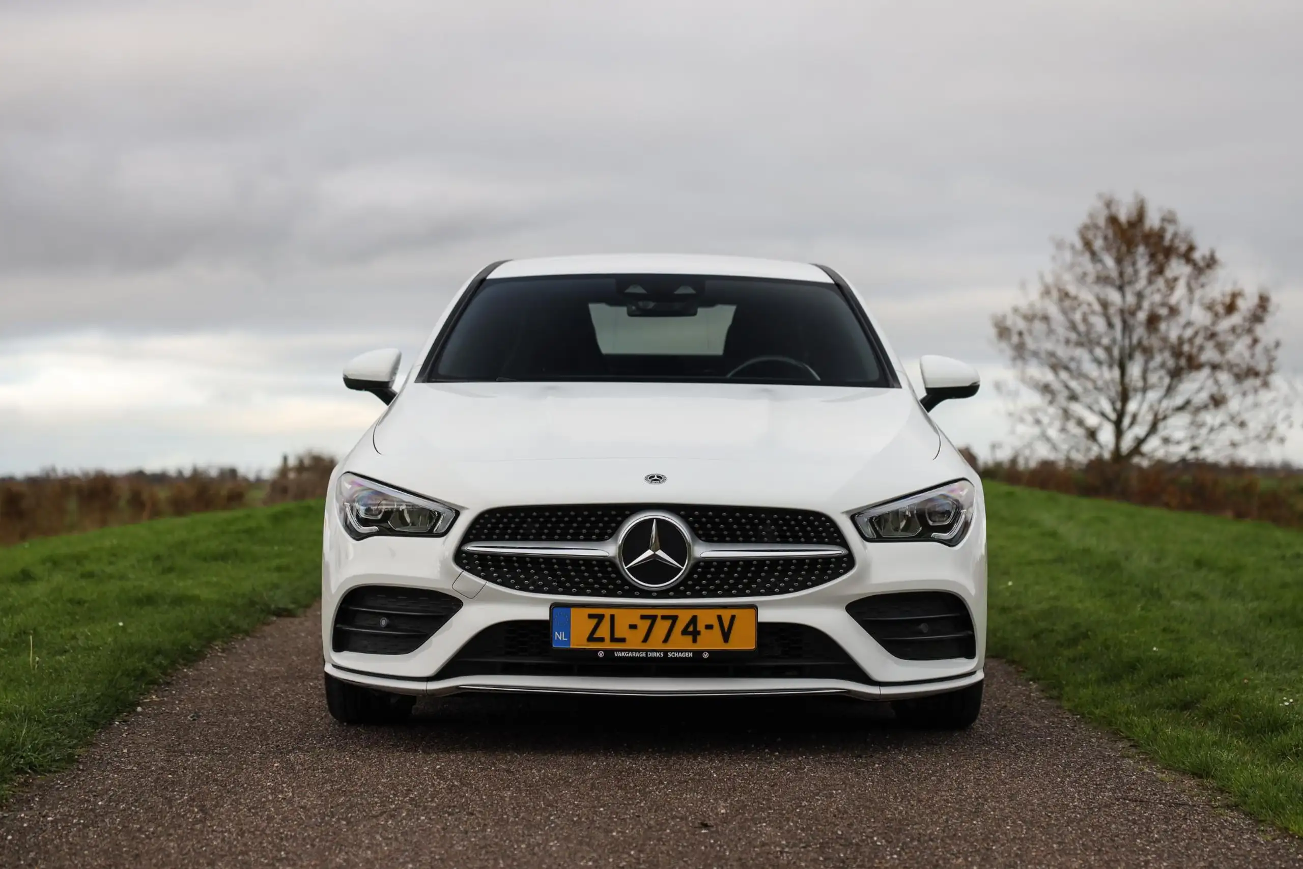 Mercedes-Benz - CLA 180