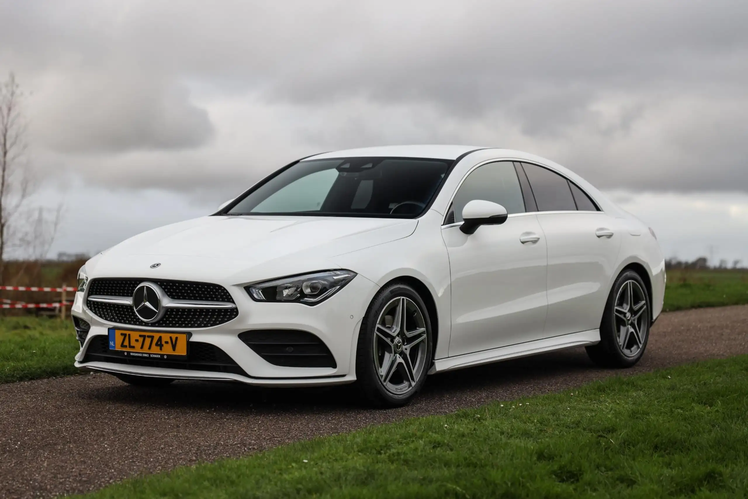 Mercedes-Benz - CLA 180