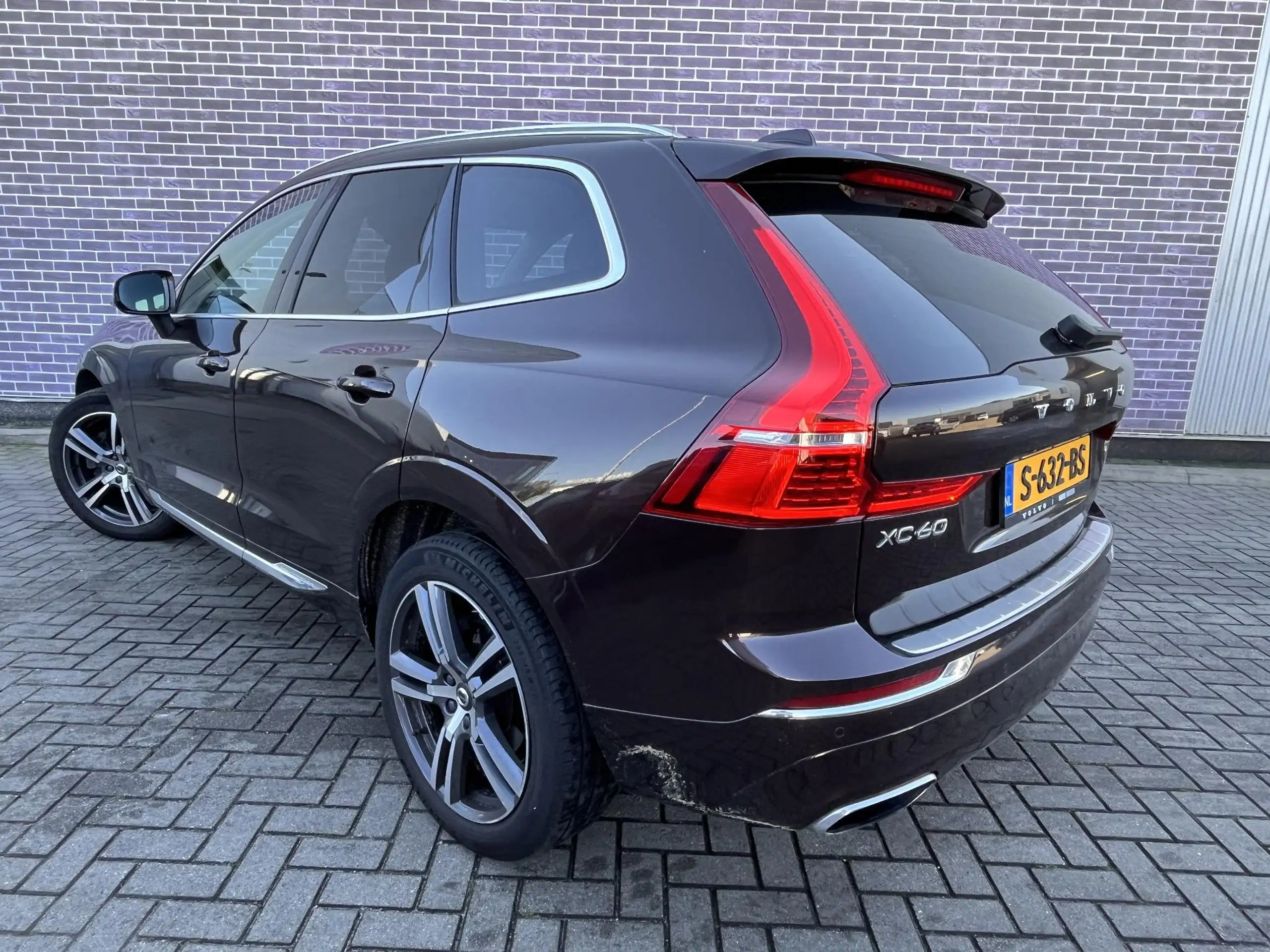 Volvo - XC60