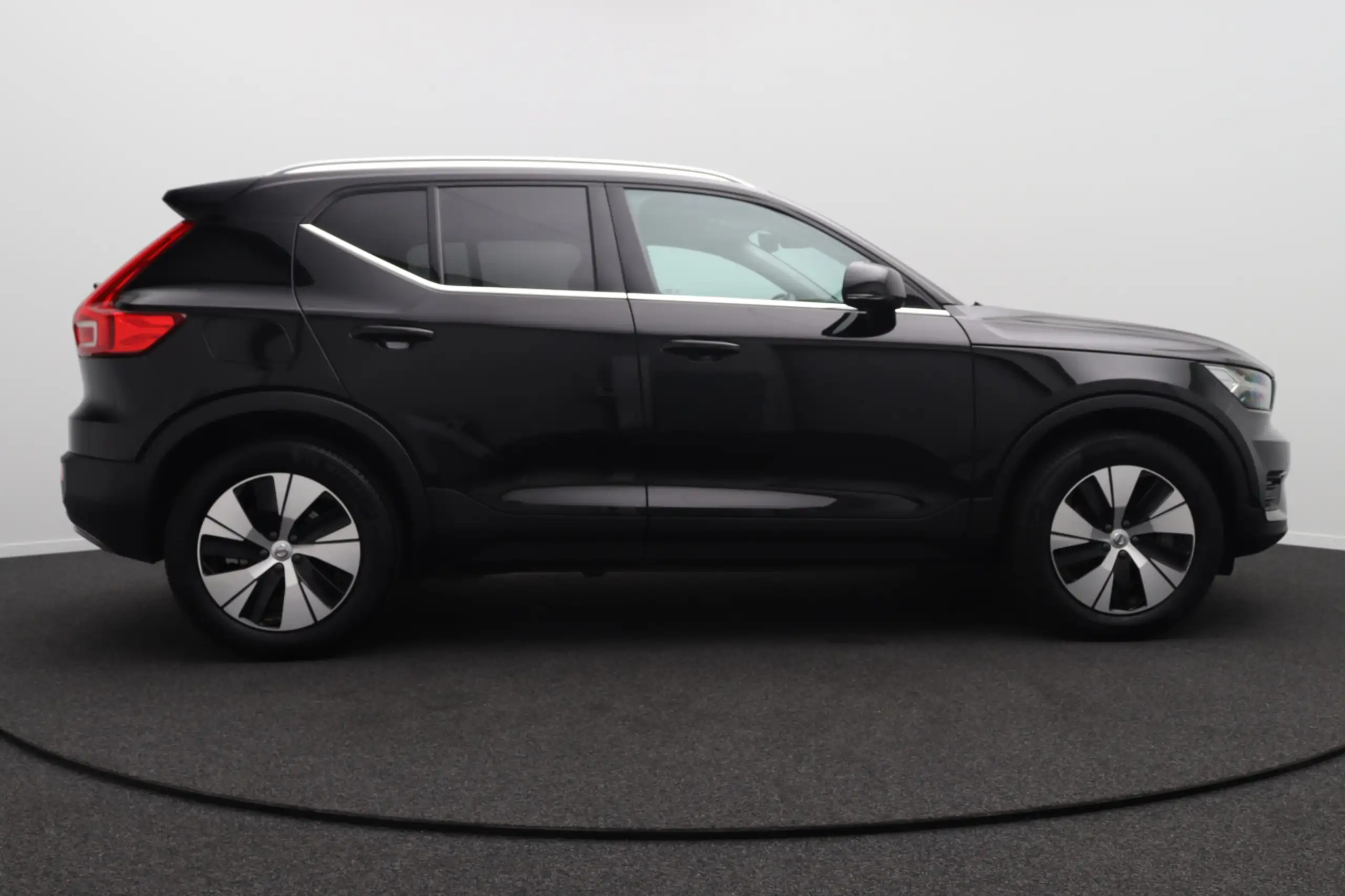 Volvo - XC40