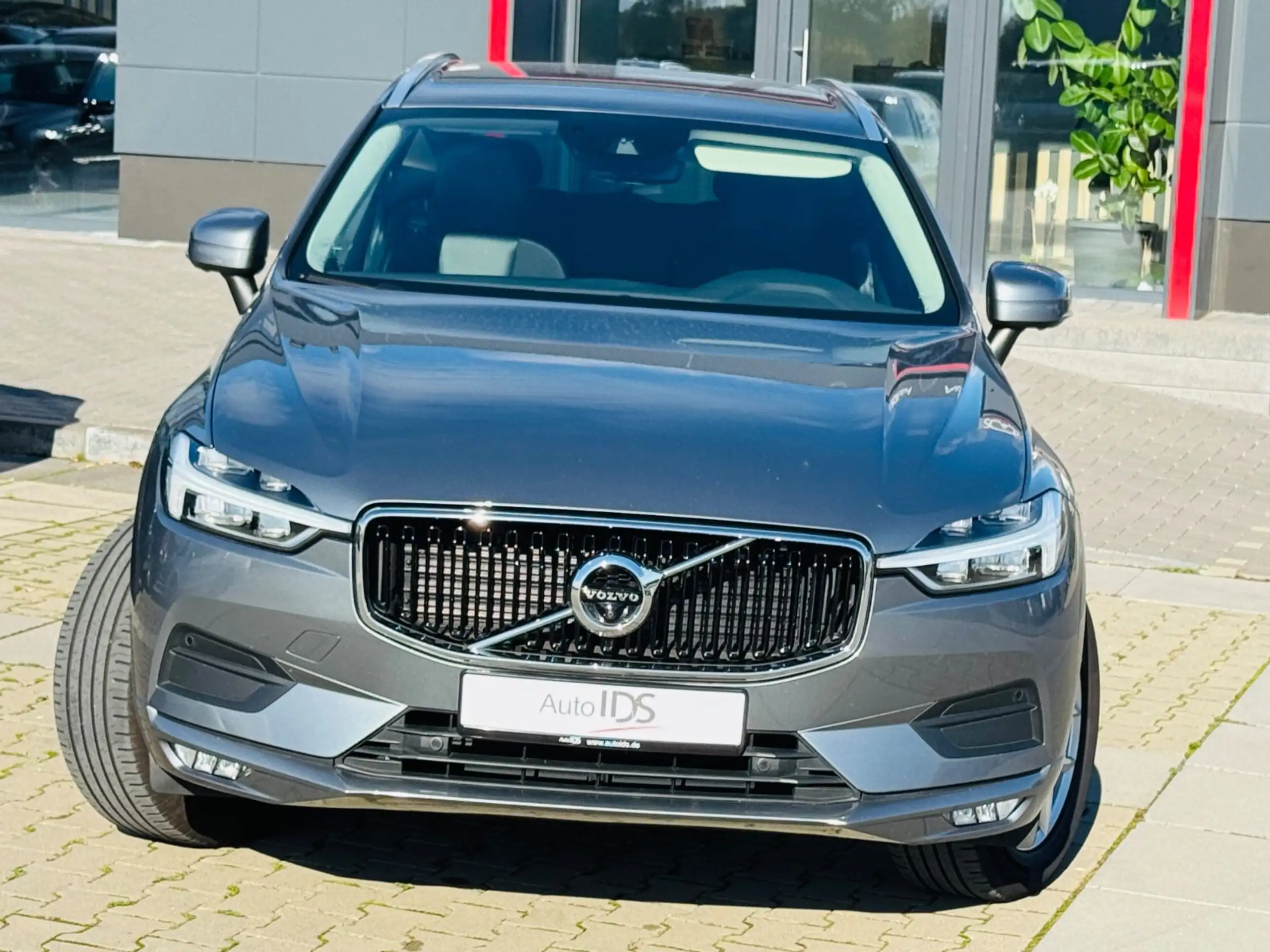 Volvo - XC60