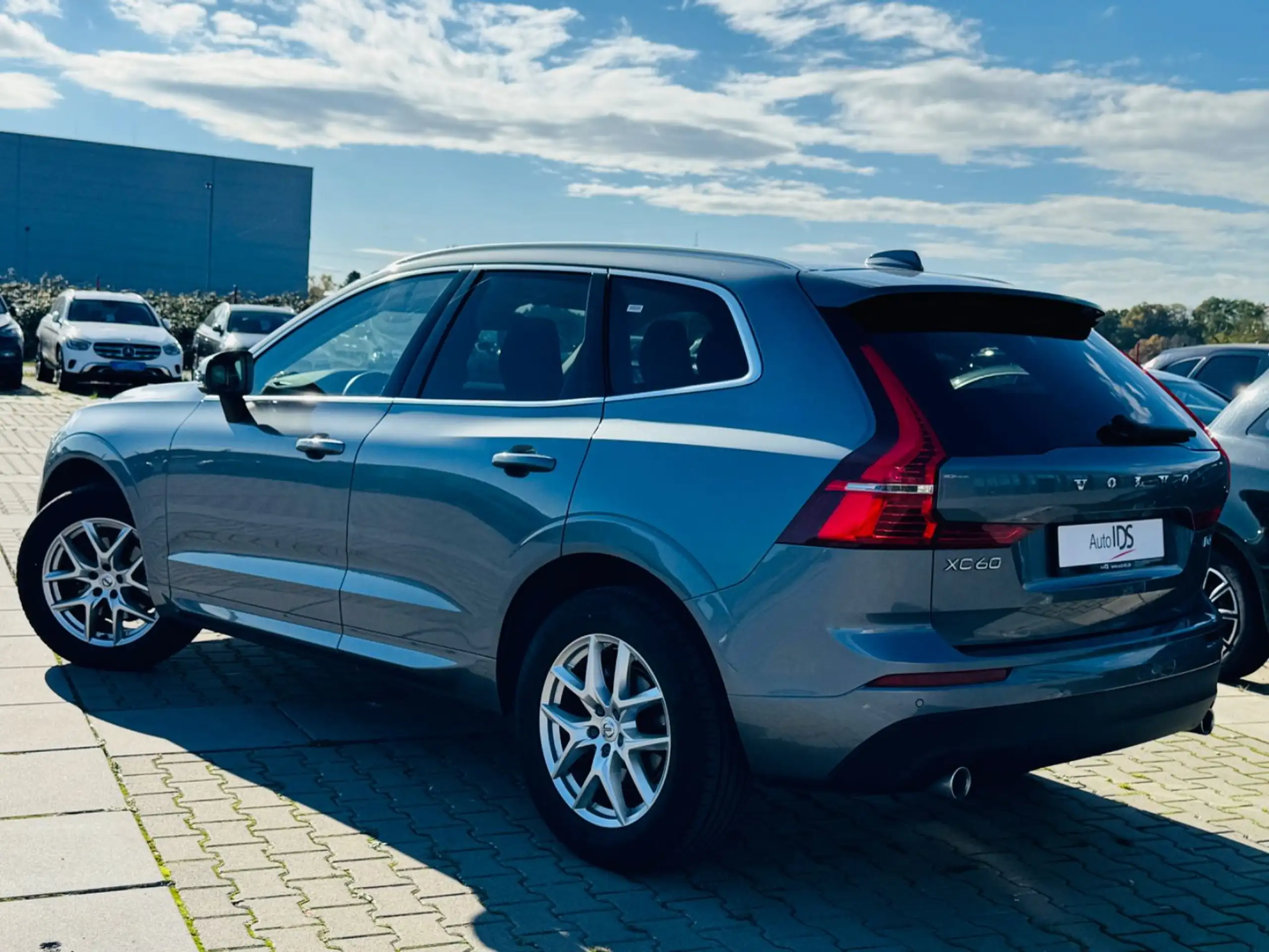 Volvo - XC60