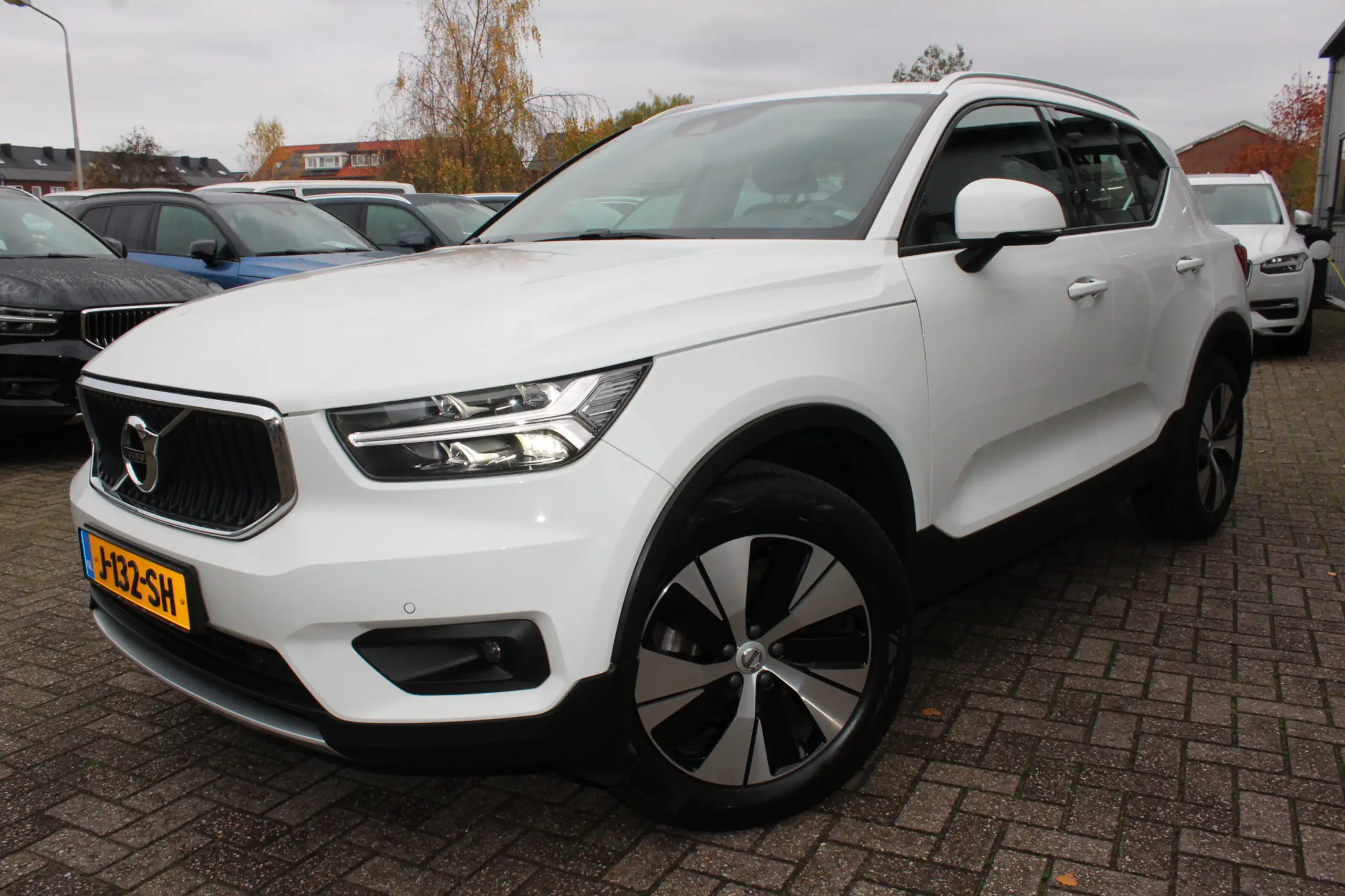 Volvo - XC40