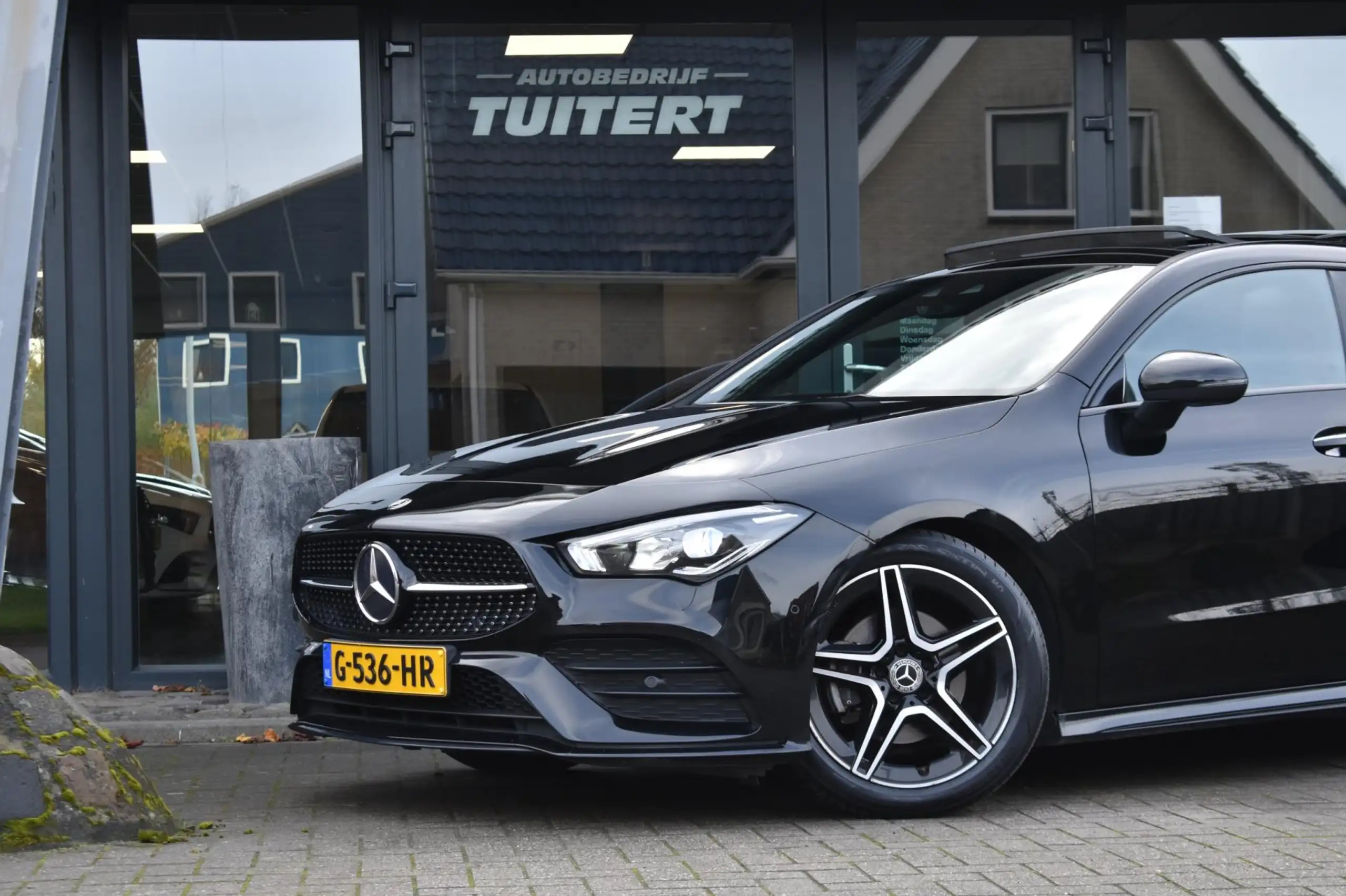 Mercedes-Benz - CLA 180