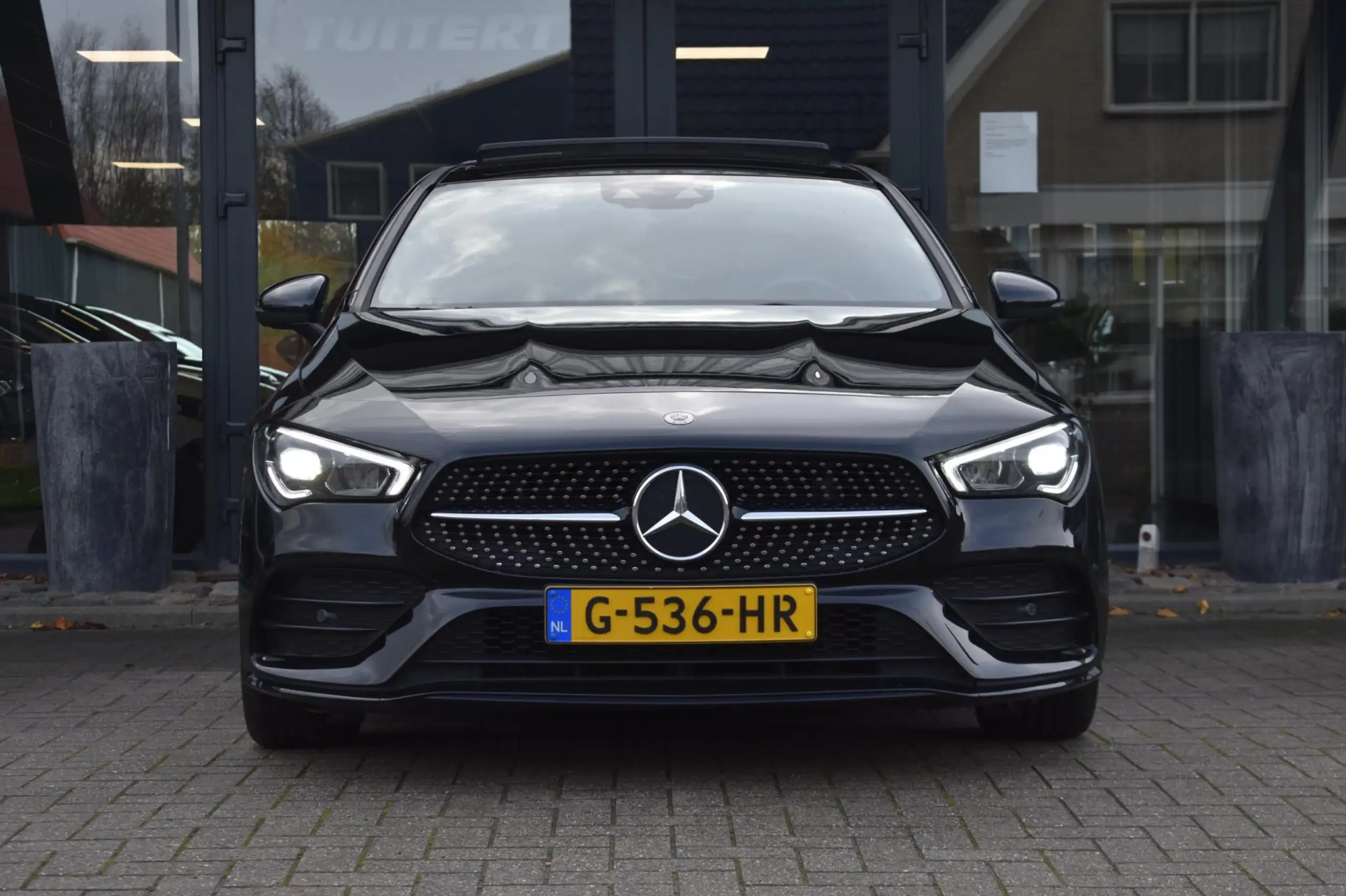 Mercedes-Benz - CLA 180