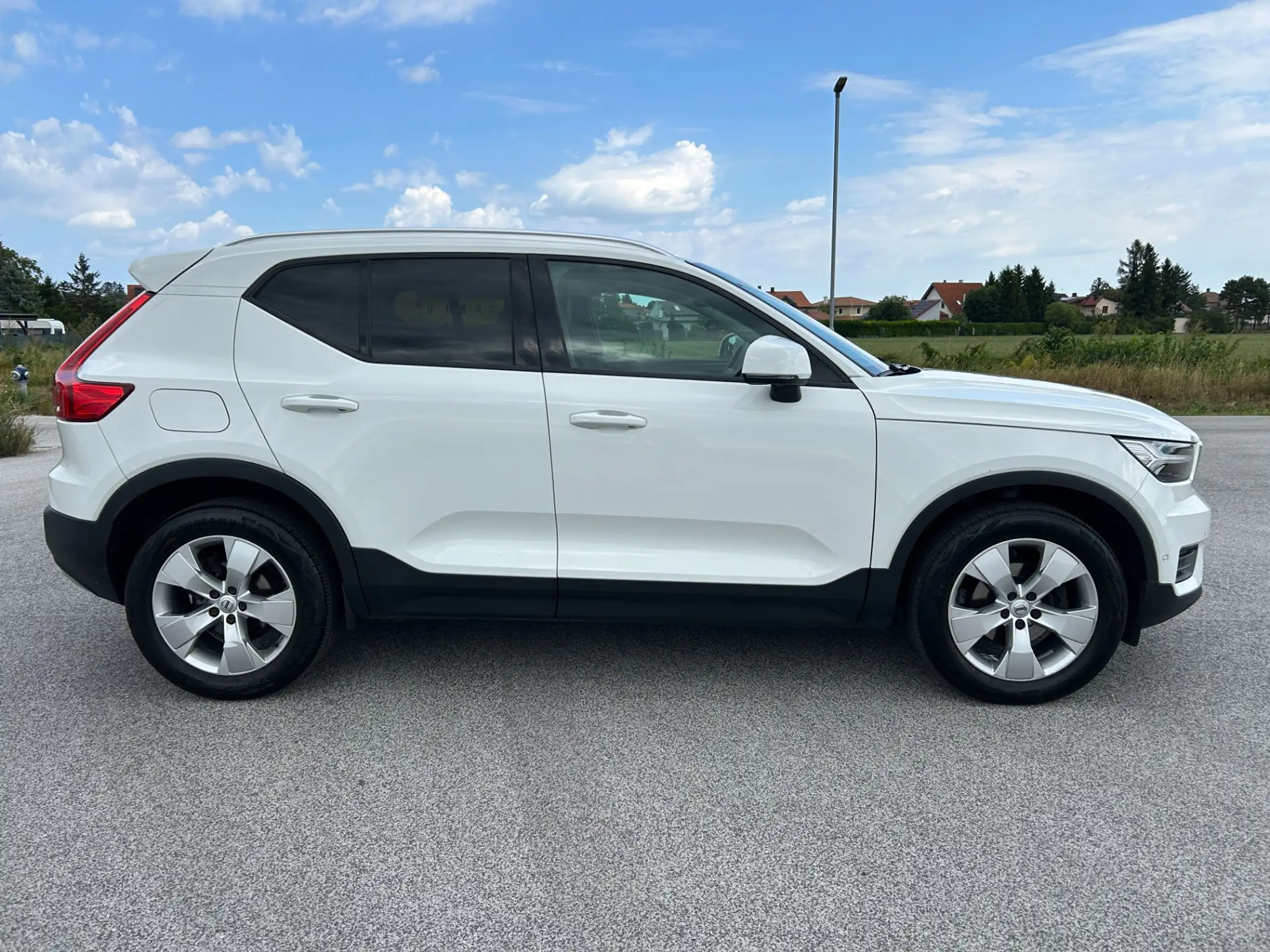 Volvo - XC40