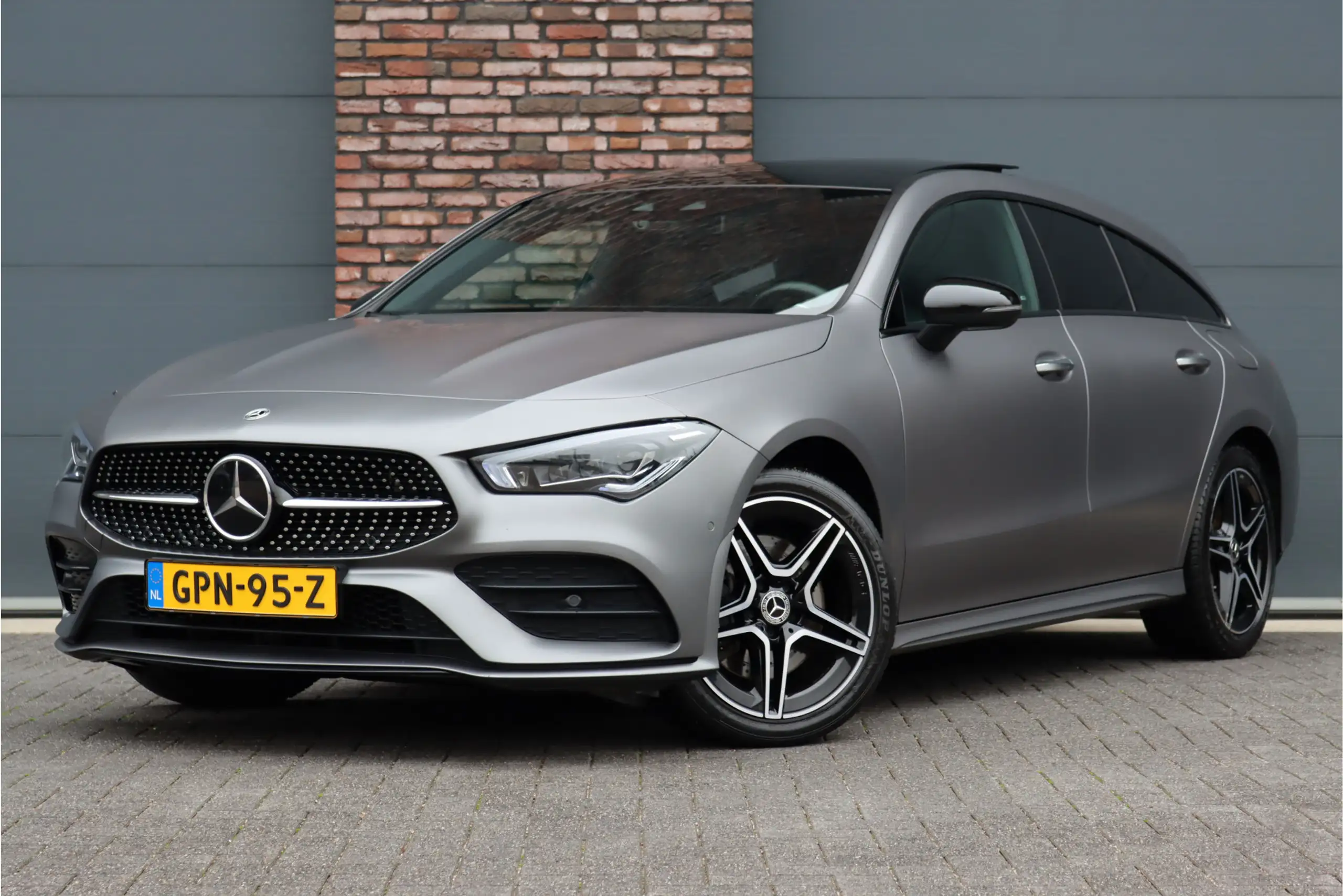 Mercedes-Benz - CLA 250