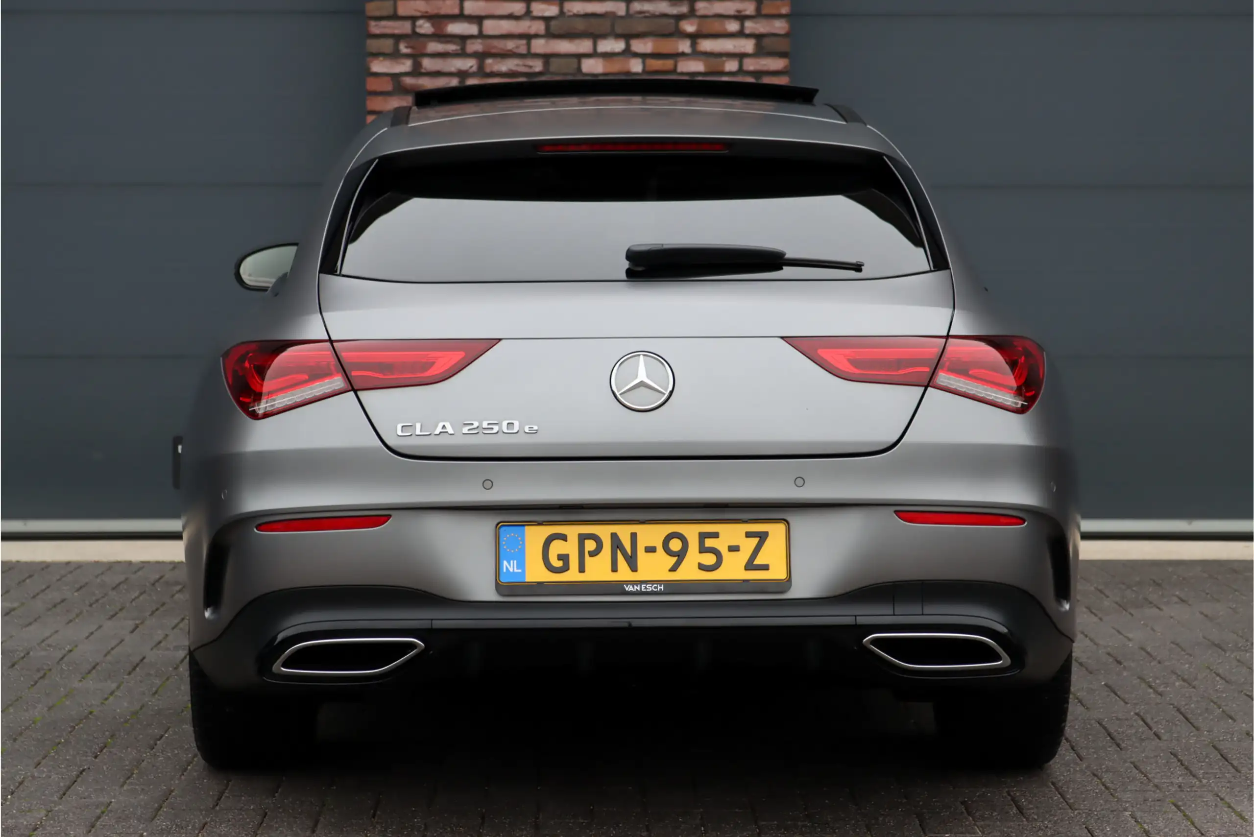 Mercedes-Benz - CLA 250