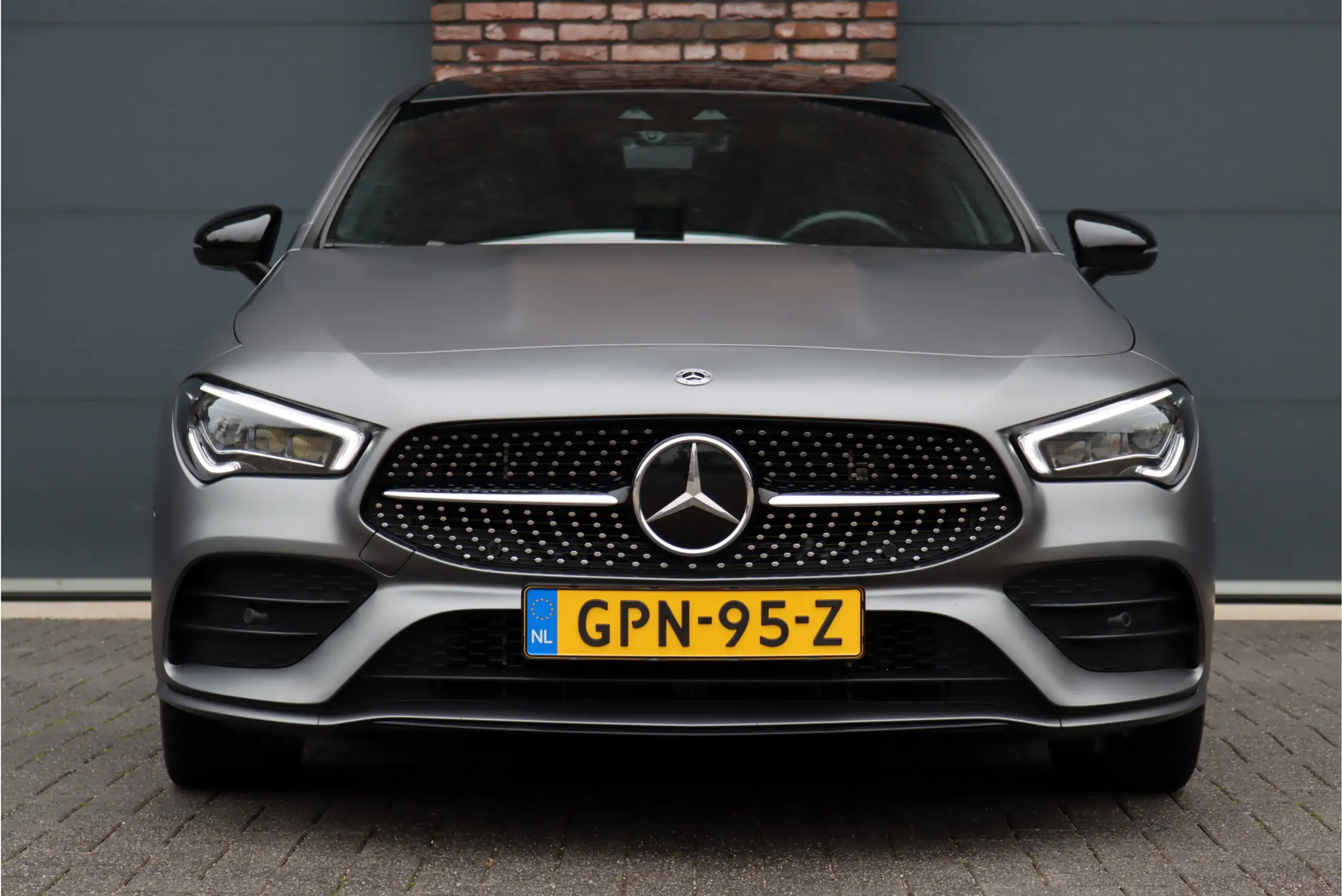 Mercedes-Benz - CLA 250