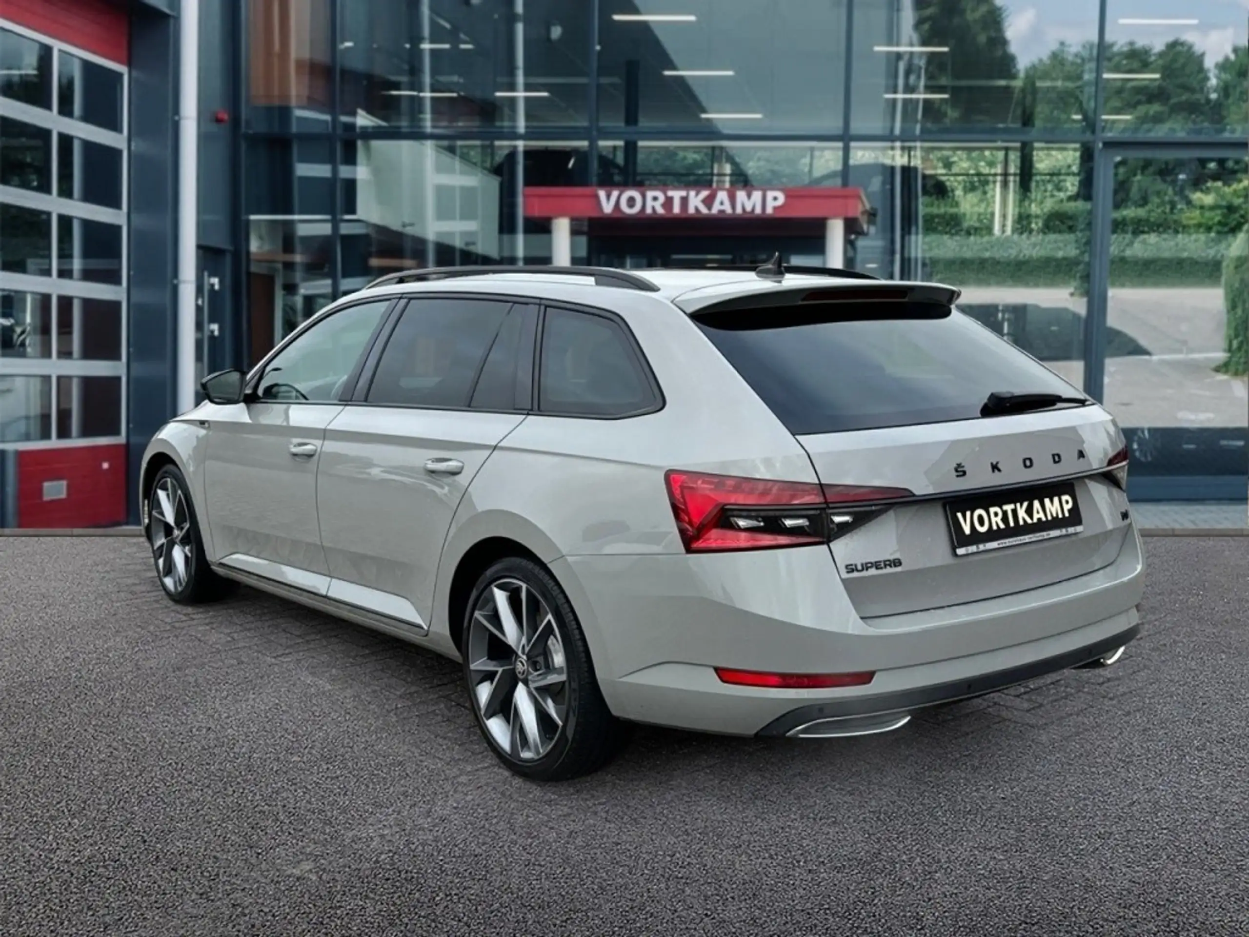 Skoda - Superb