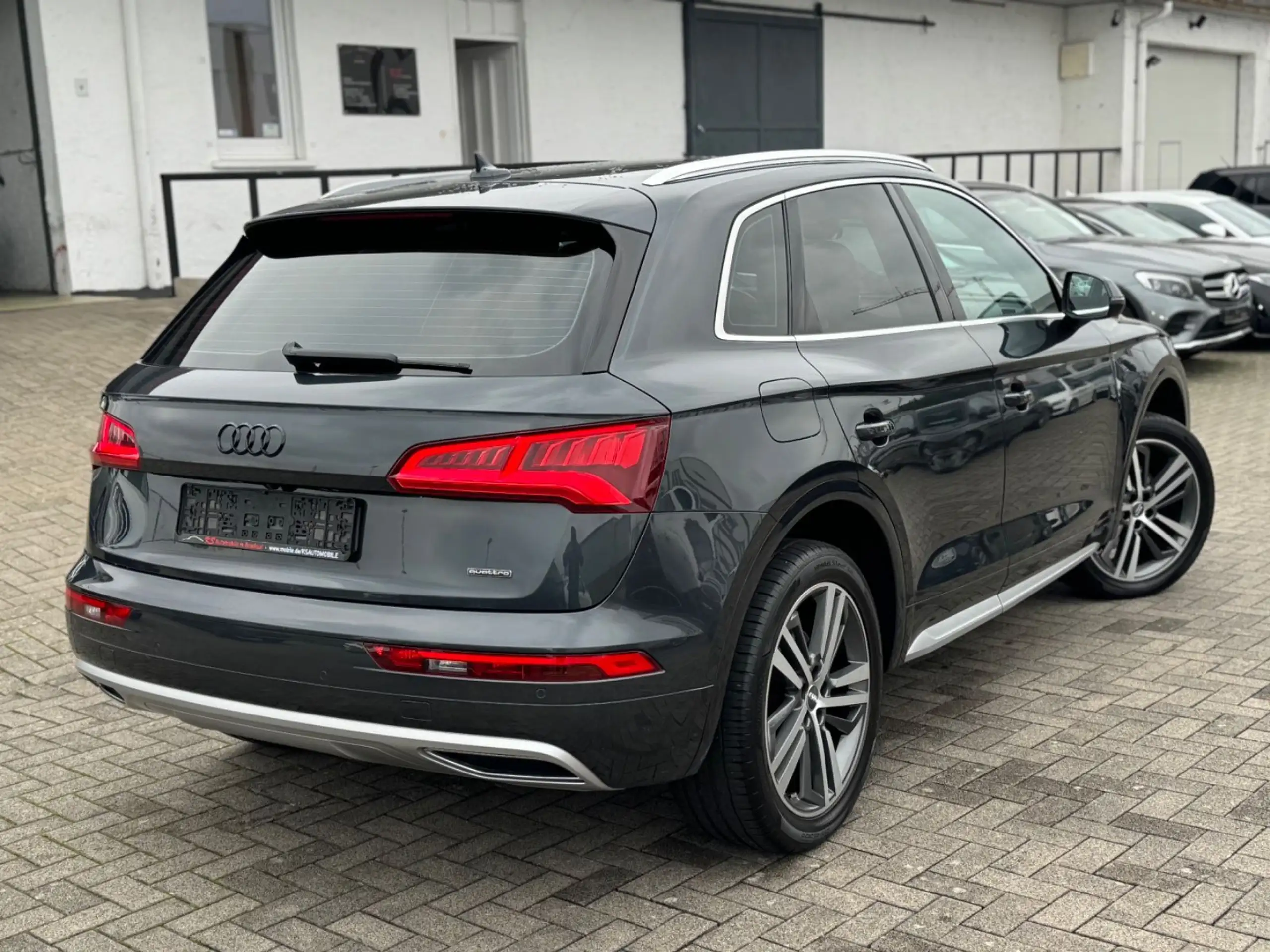 Audi - Q5