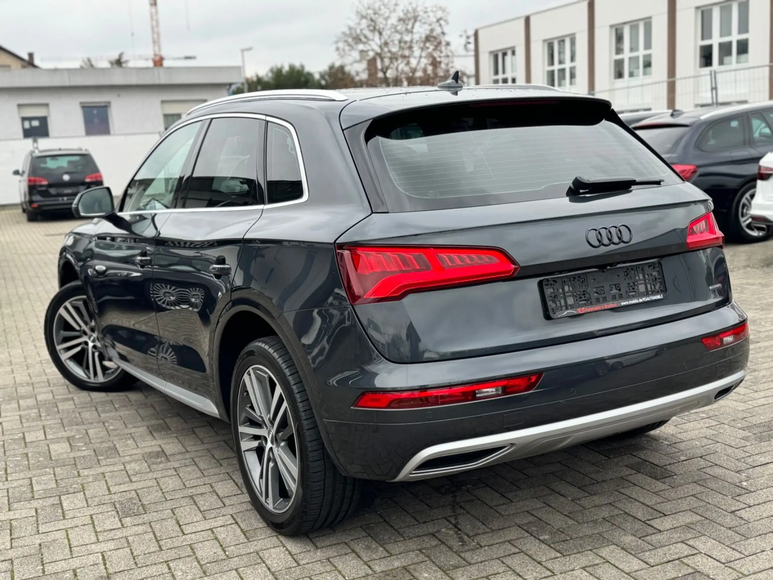 Audi - Q5