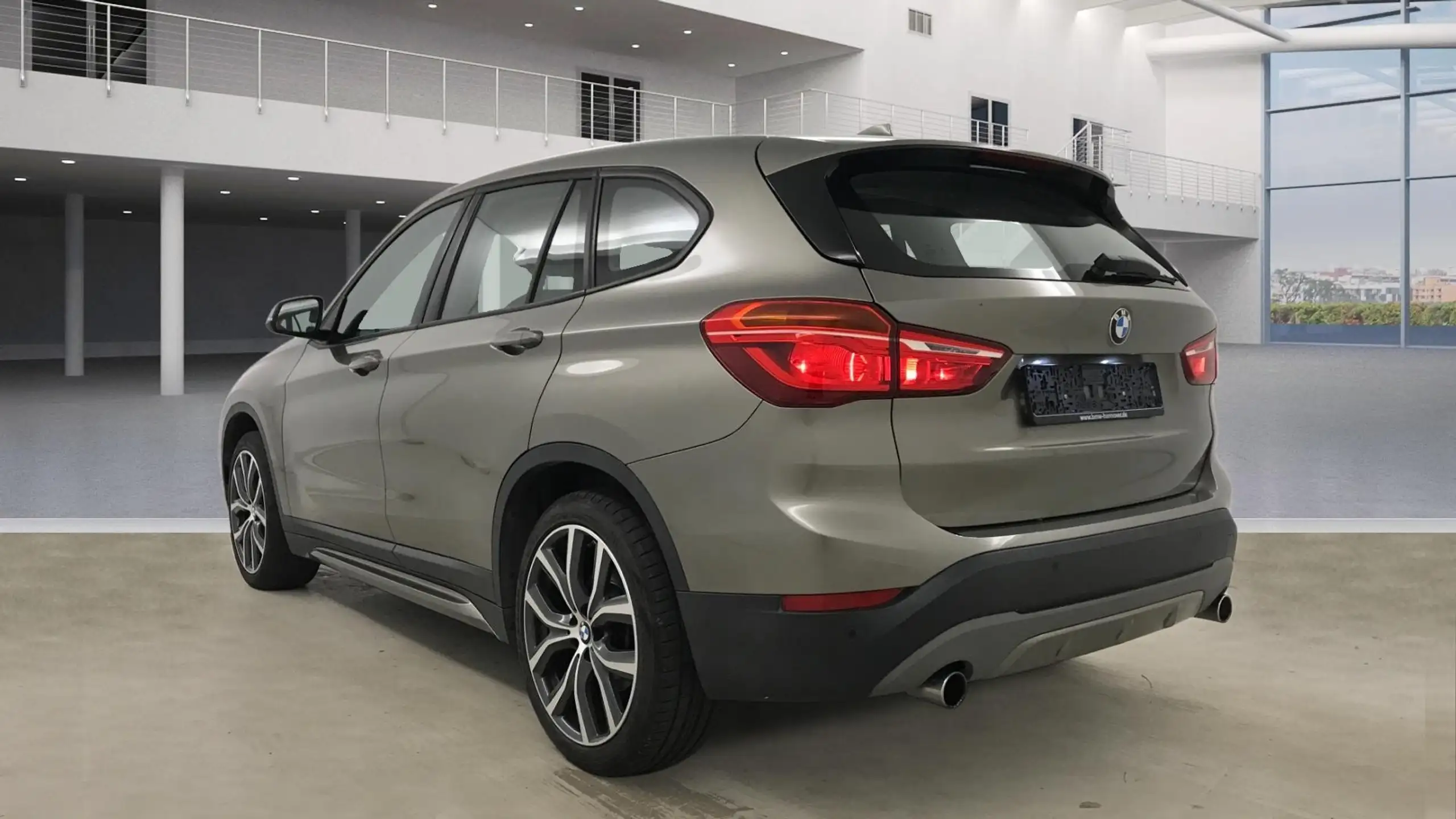 BMW - X1