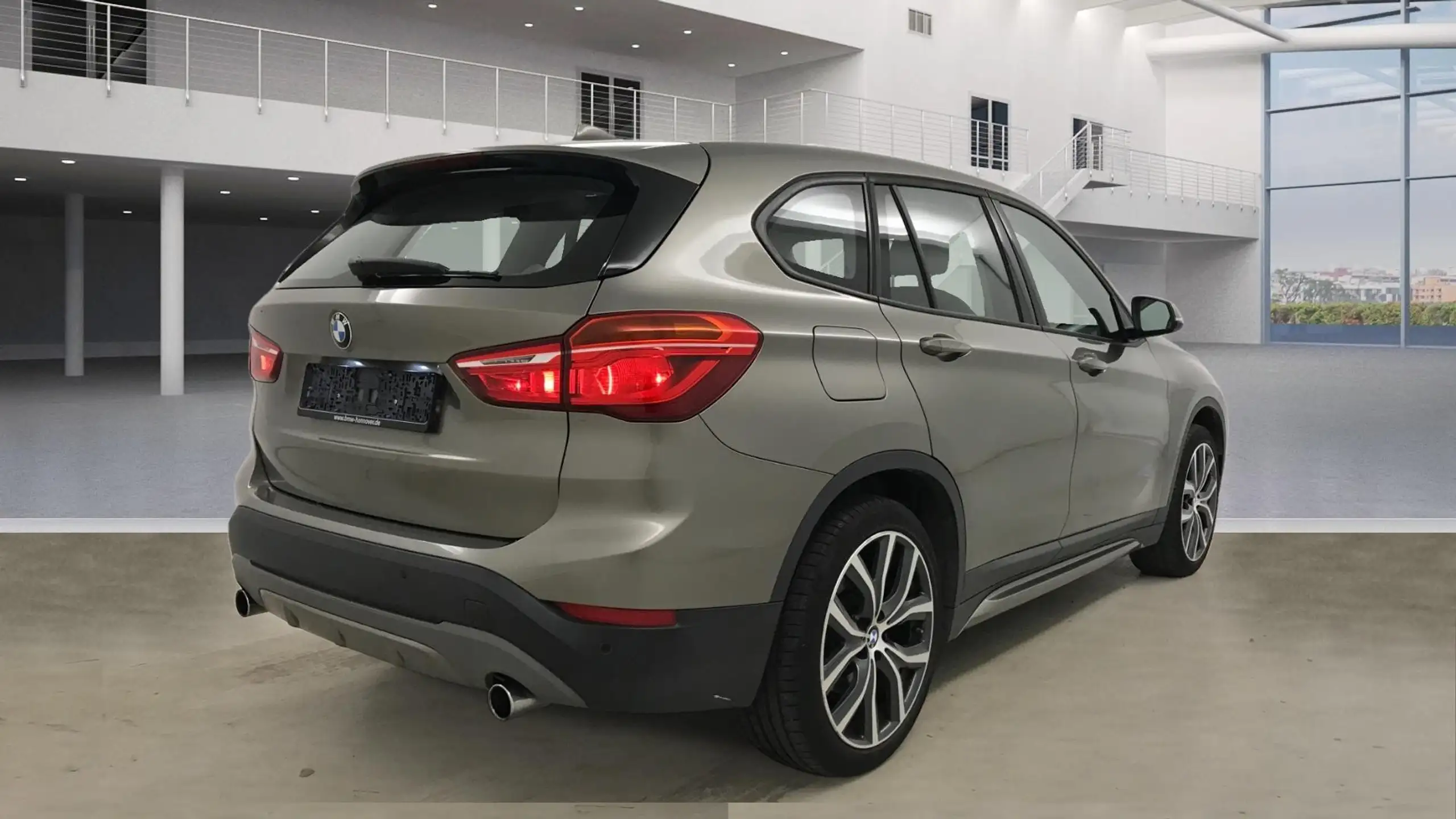 BMW - X1