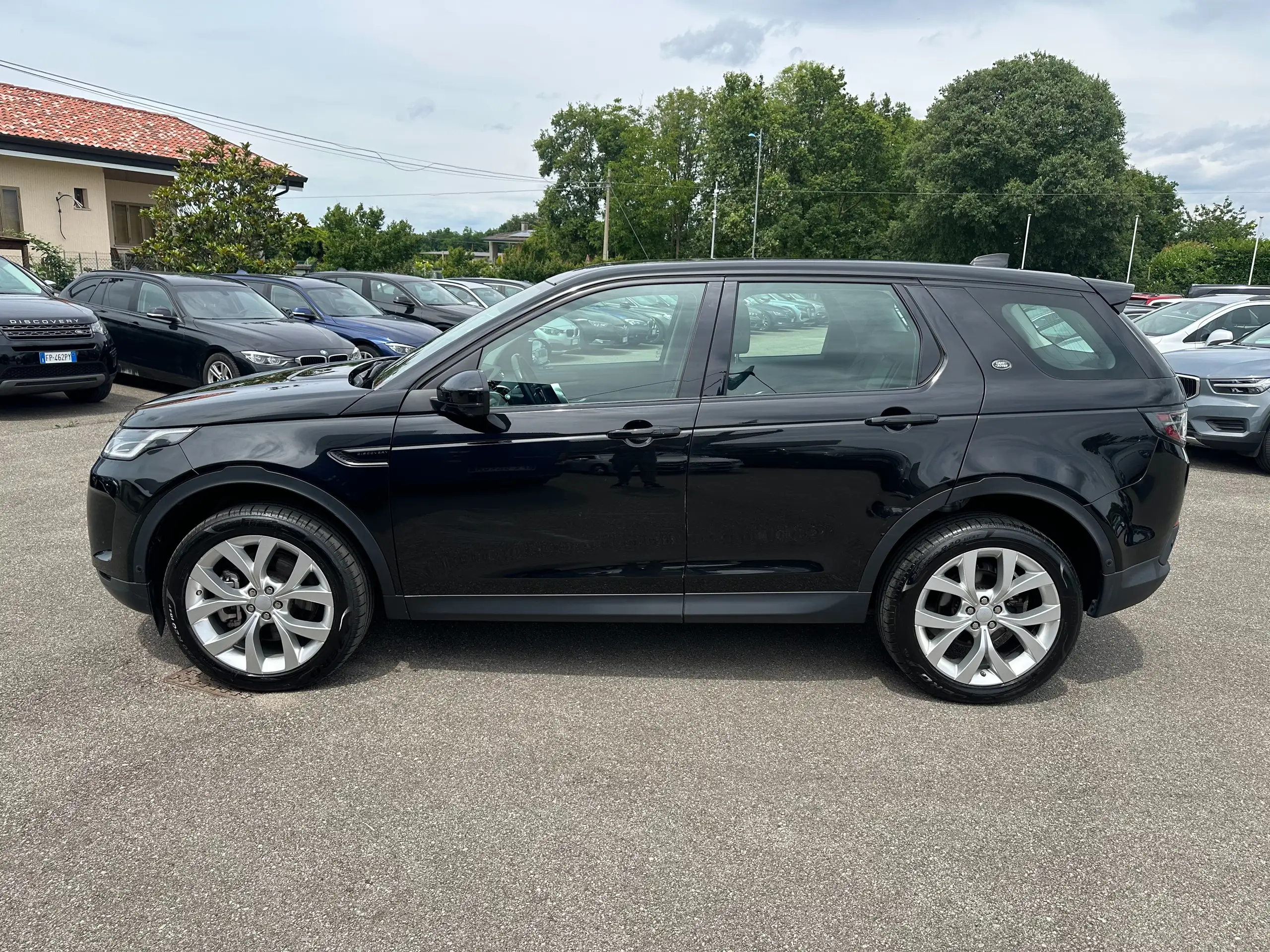 Land Rover - Discovery Sport