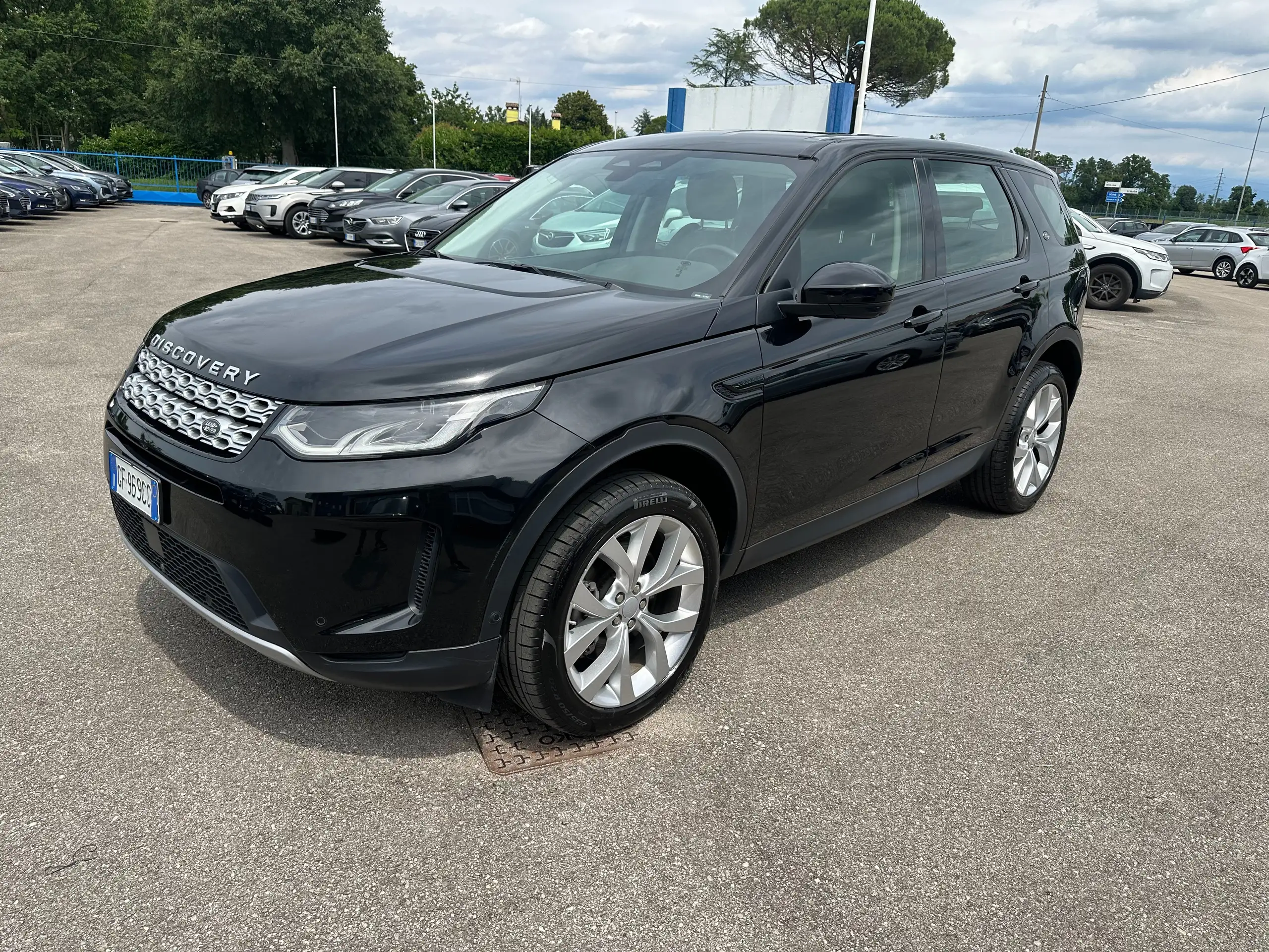 Land Rover - Discovery Sport