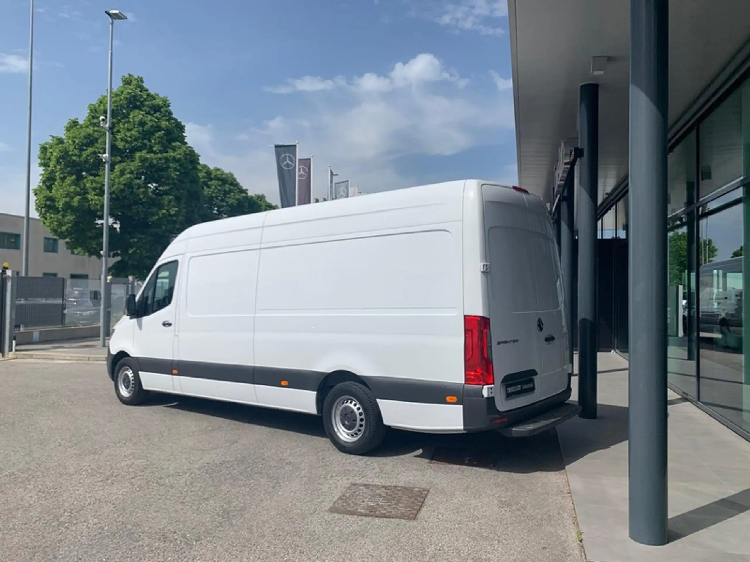 Mercedes-Benz - Sprinter