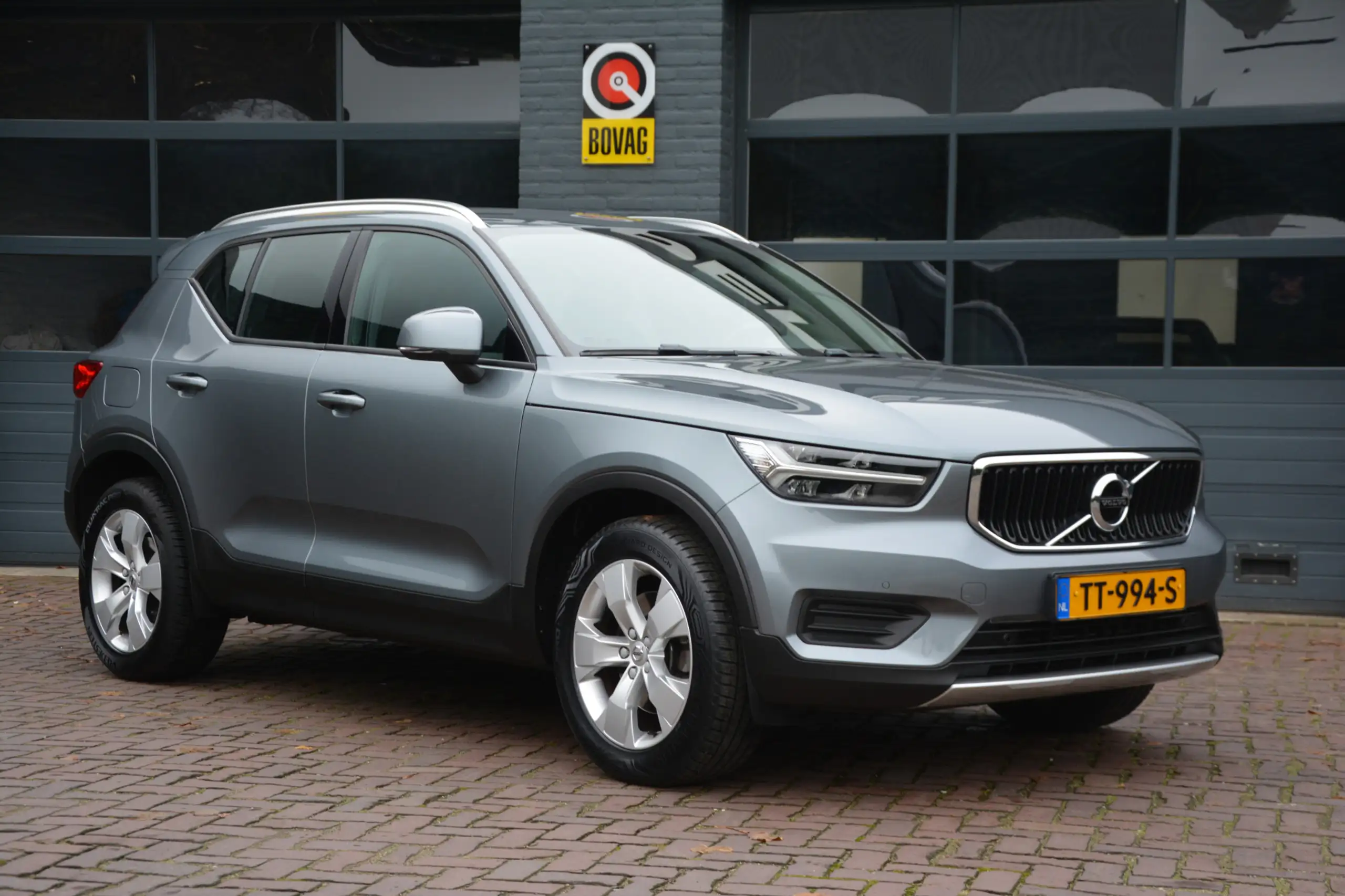 Volvo - XC40