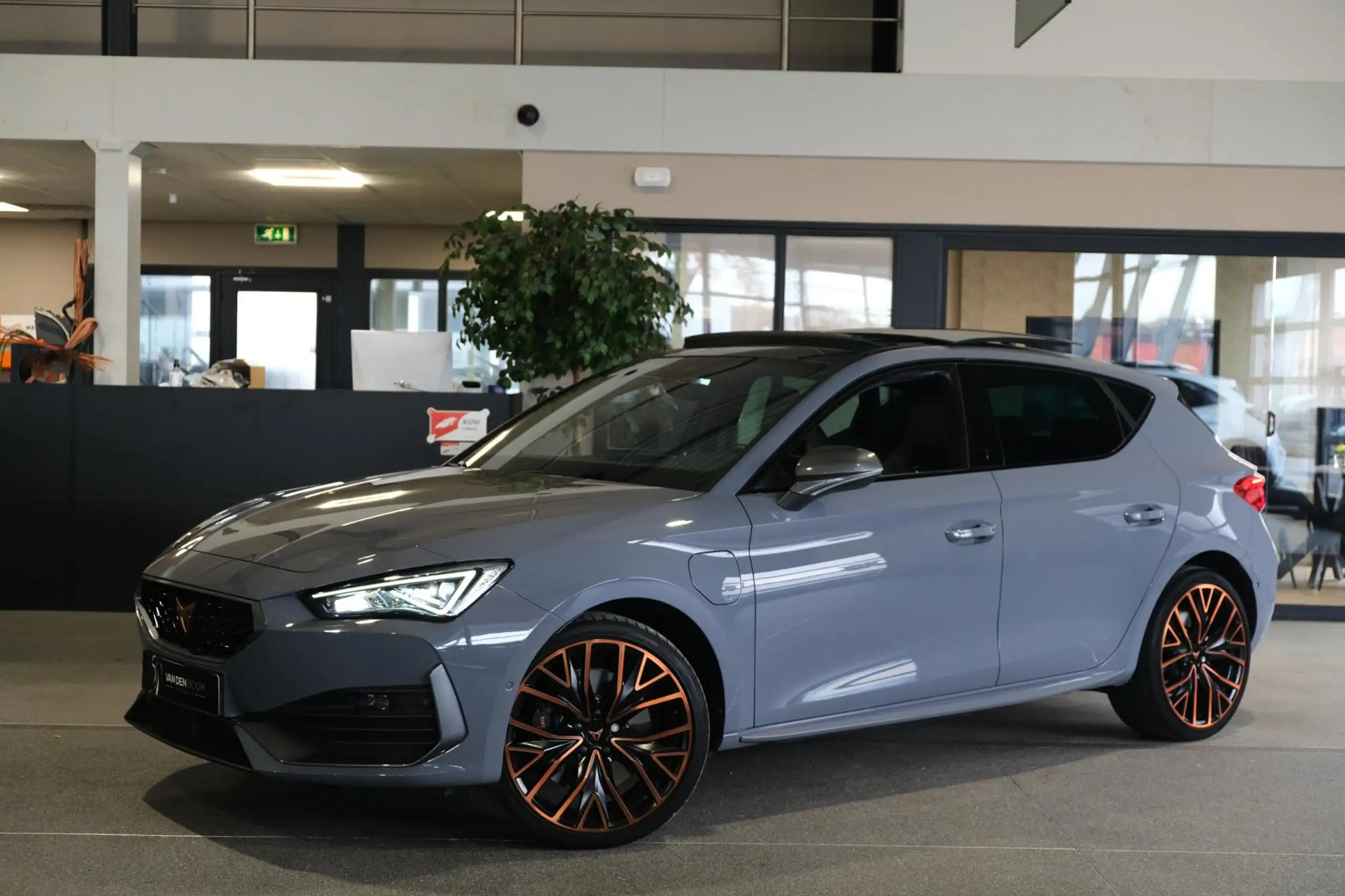 CUPRA Leon 2021