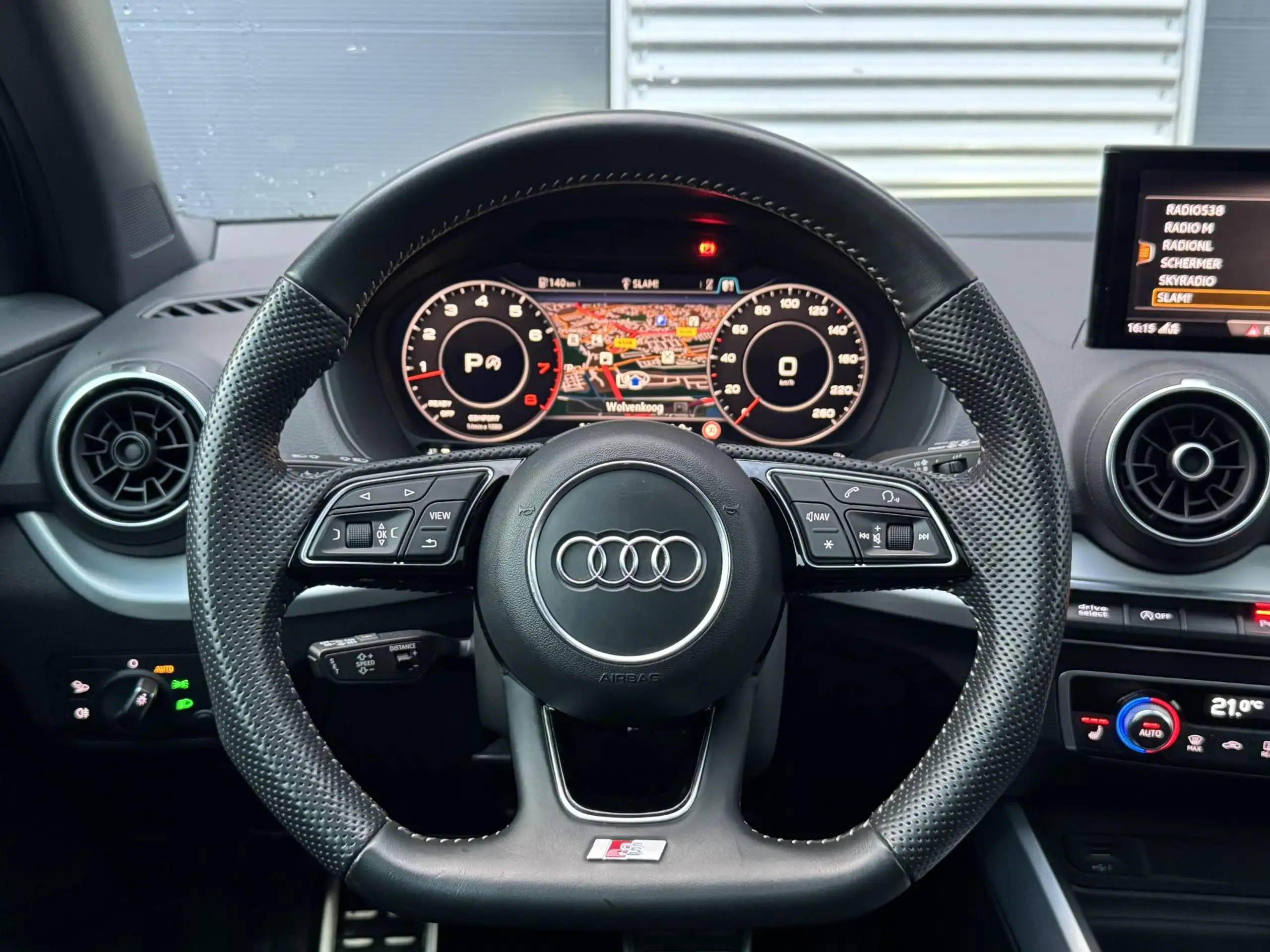 Audi - Q2