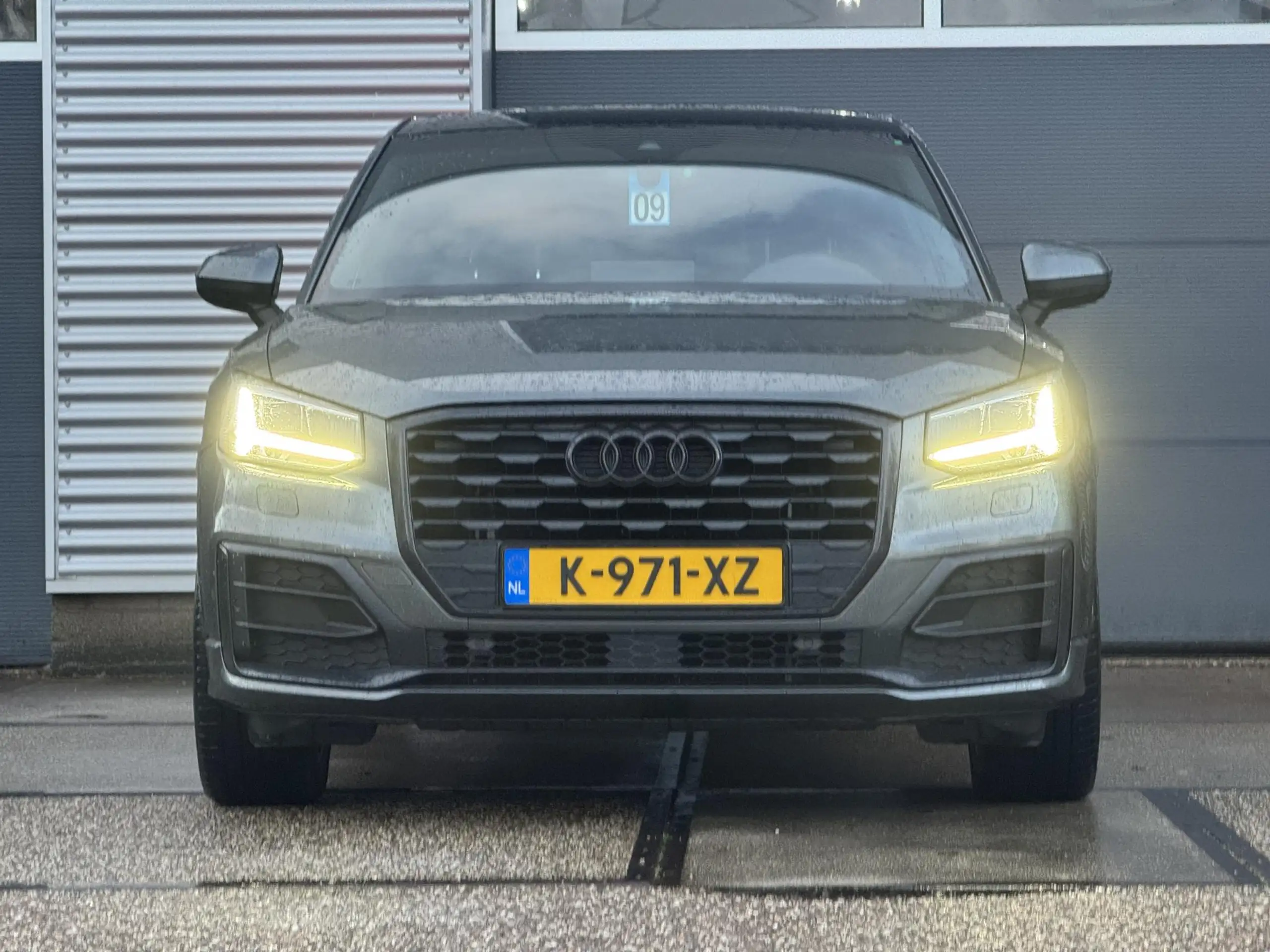 Audi - Q2