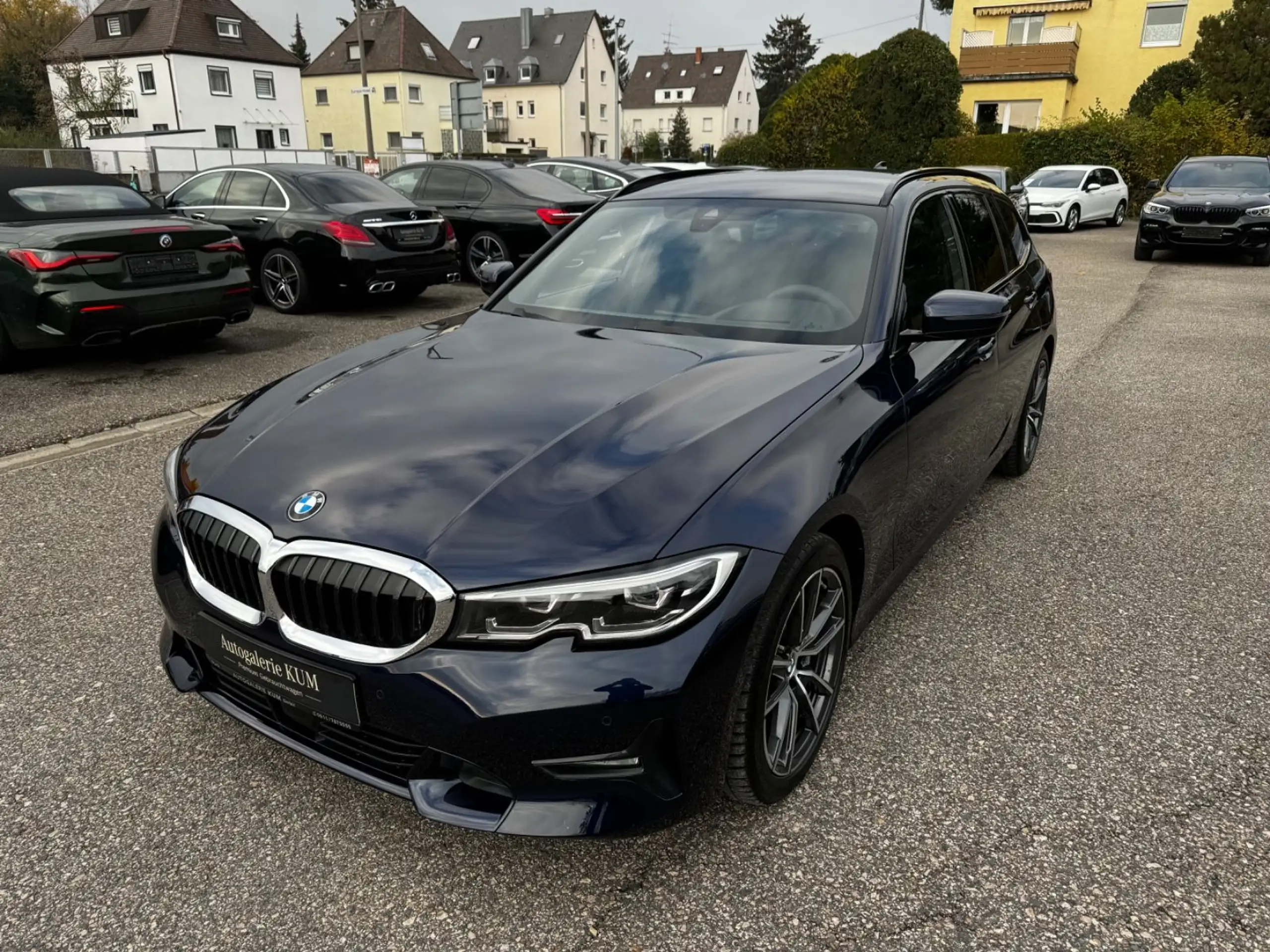 BMW - 330