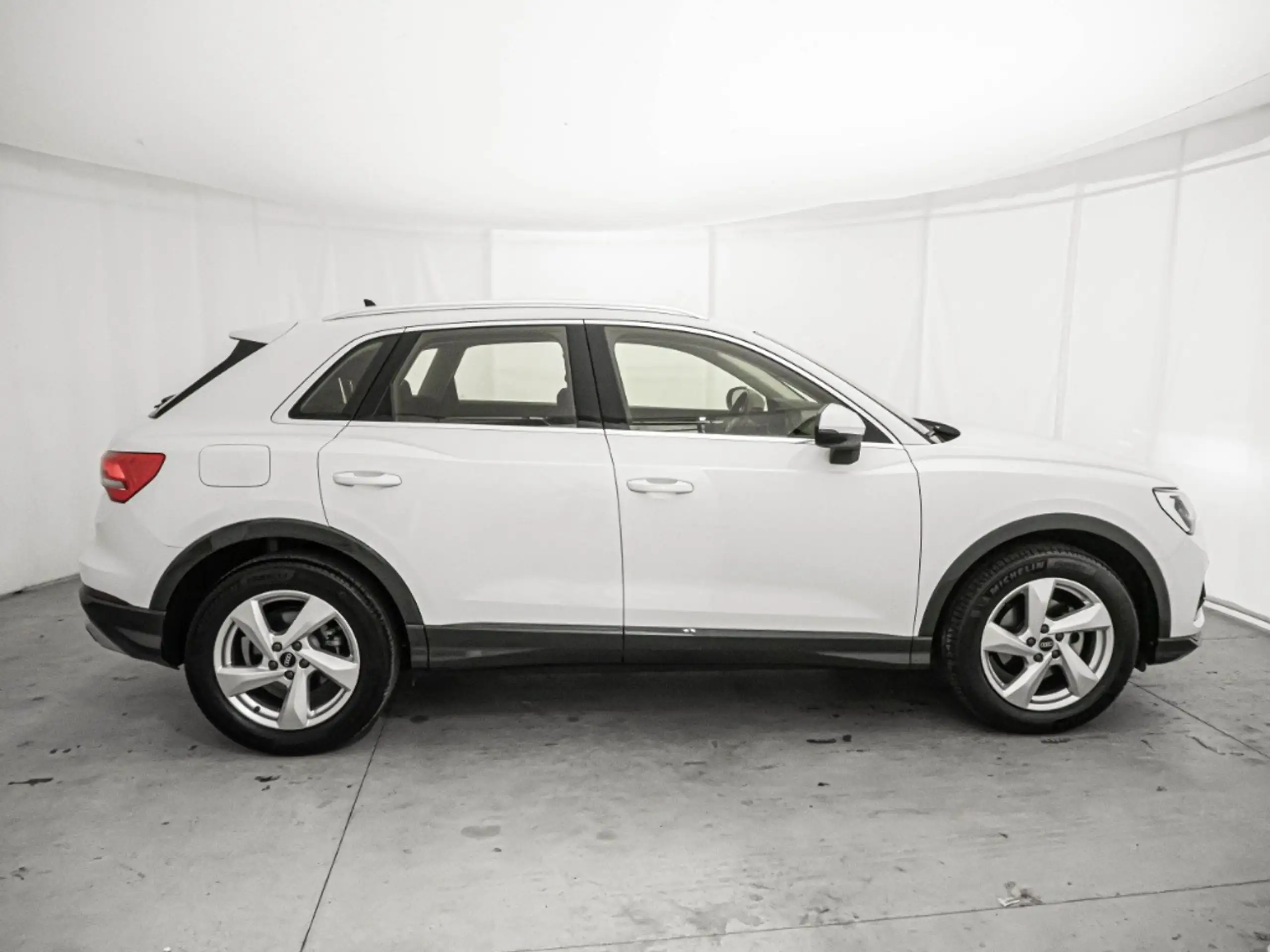 Audi - Q3