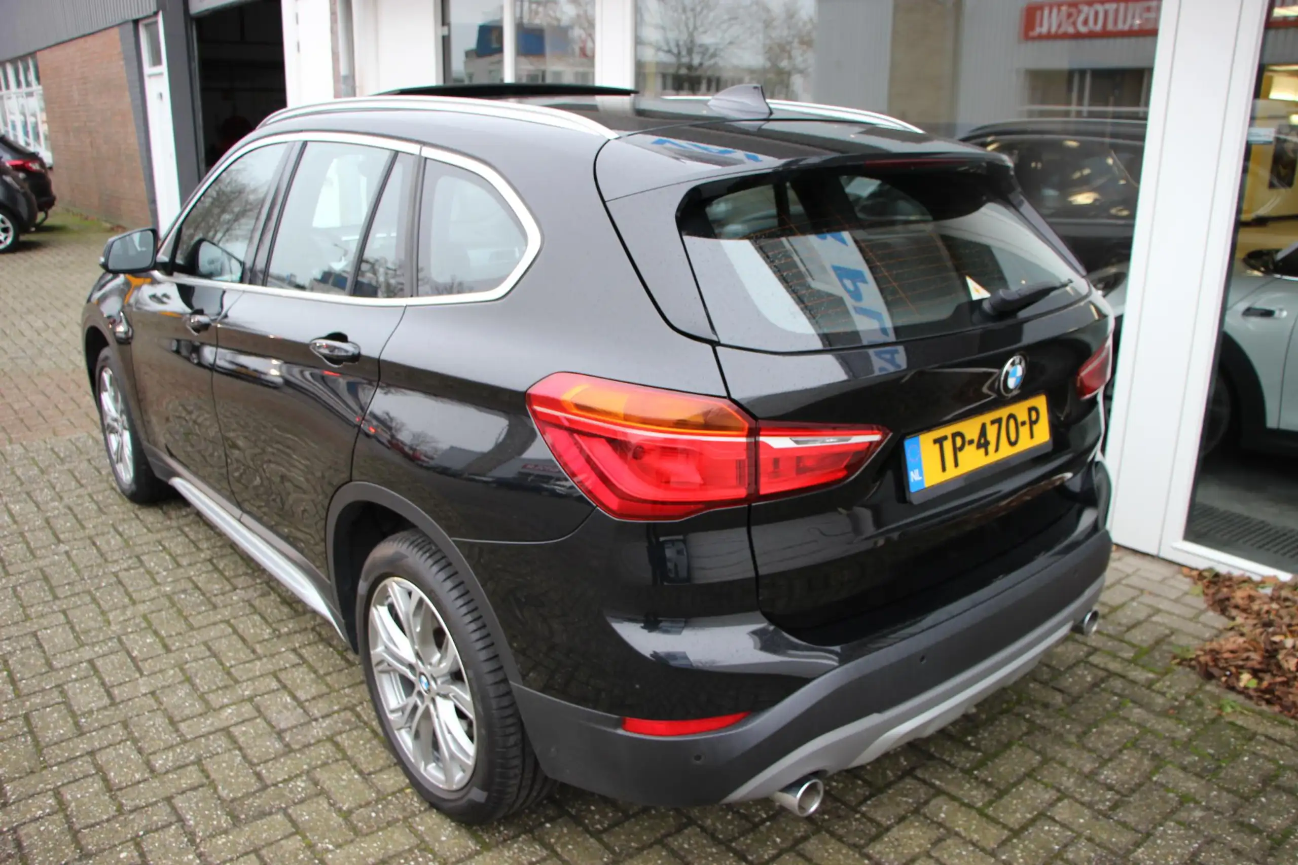 BMW - X1