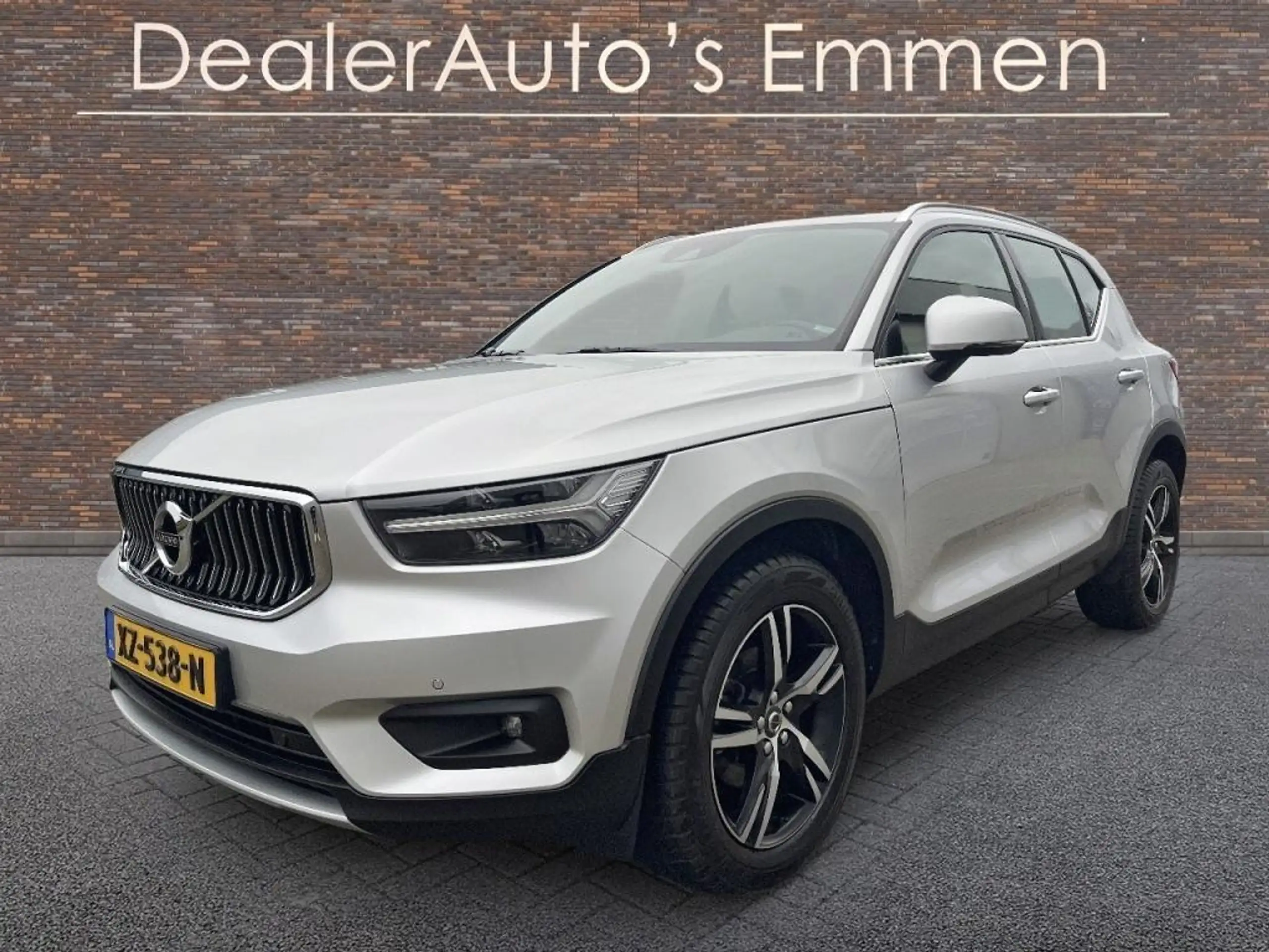 Volvo - XC40