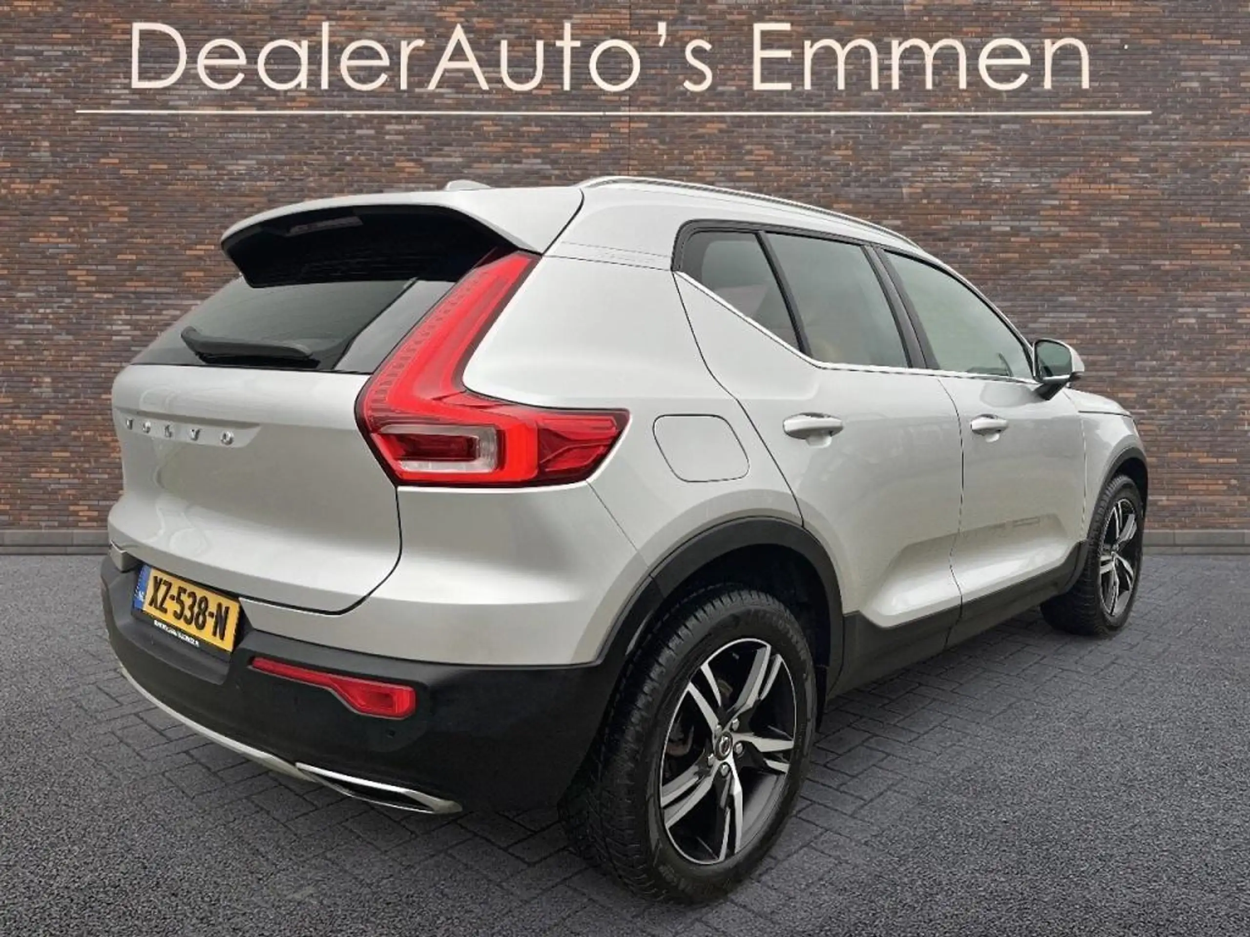 Volvo - XC40